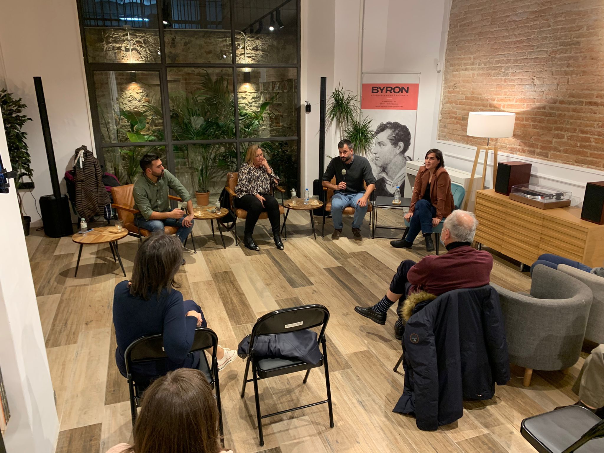 "Tenemos que escribir sobre crímenes aunque nos duele"