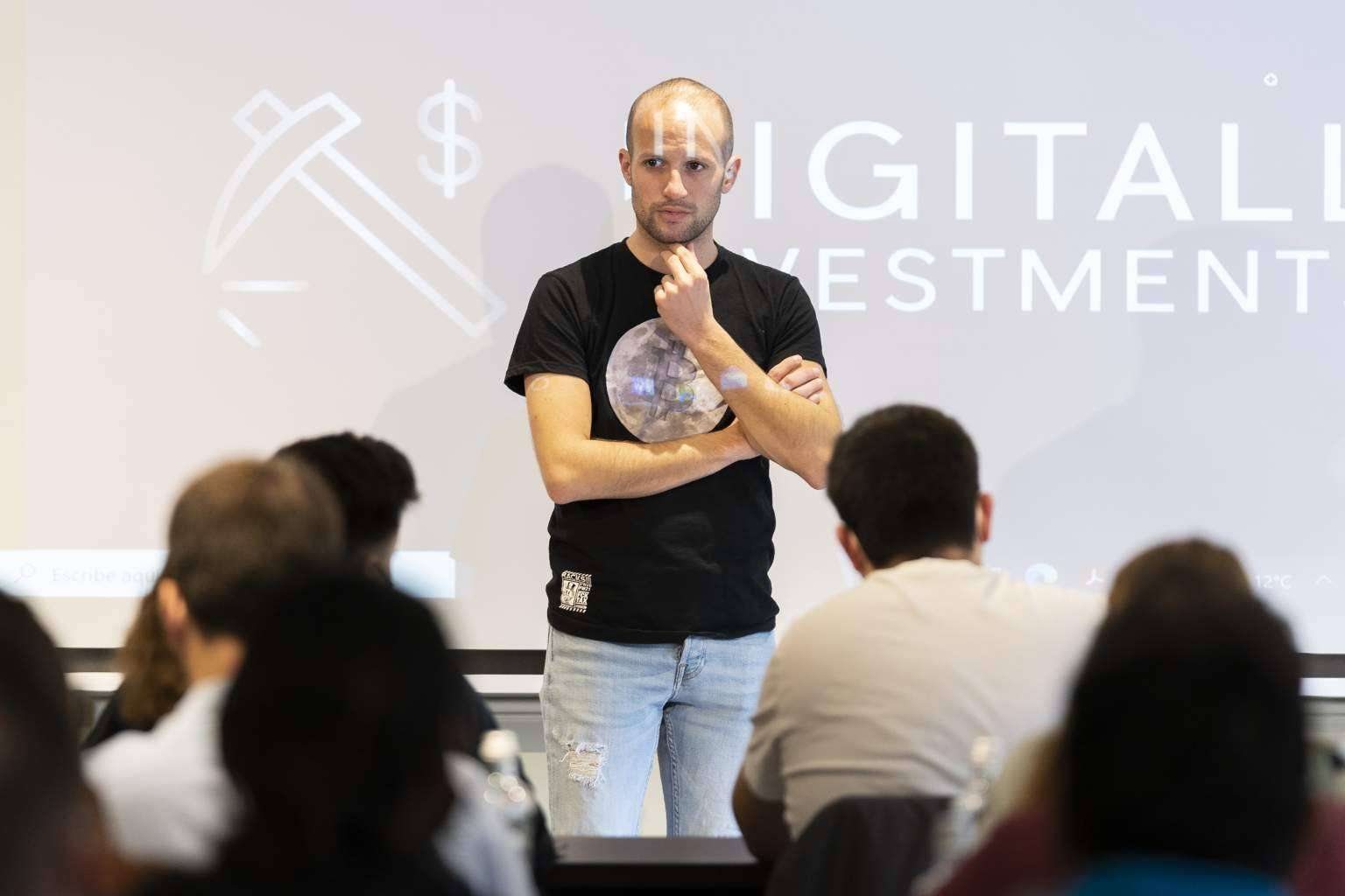 El boom de Oscar Silva, el emprendedor desconocido que se convirtió en un referente en el sector del marketing y las criptomonedas