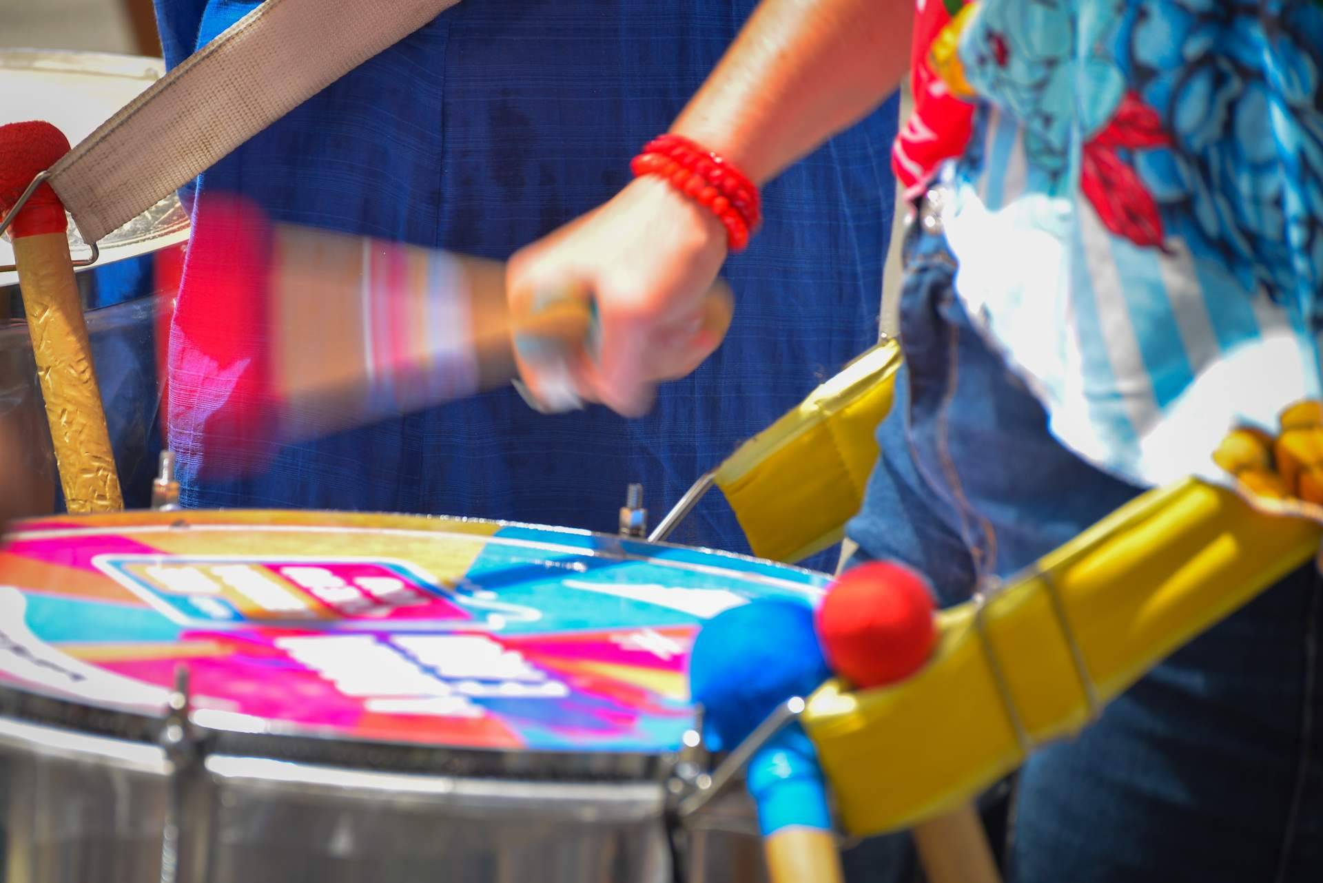 ¿Dónde encontrar surdos para la percusión brasileña? Percuforum