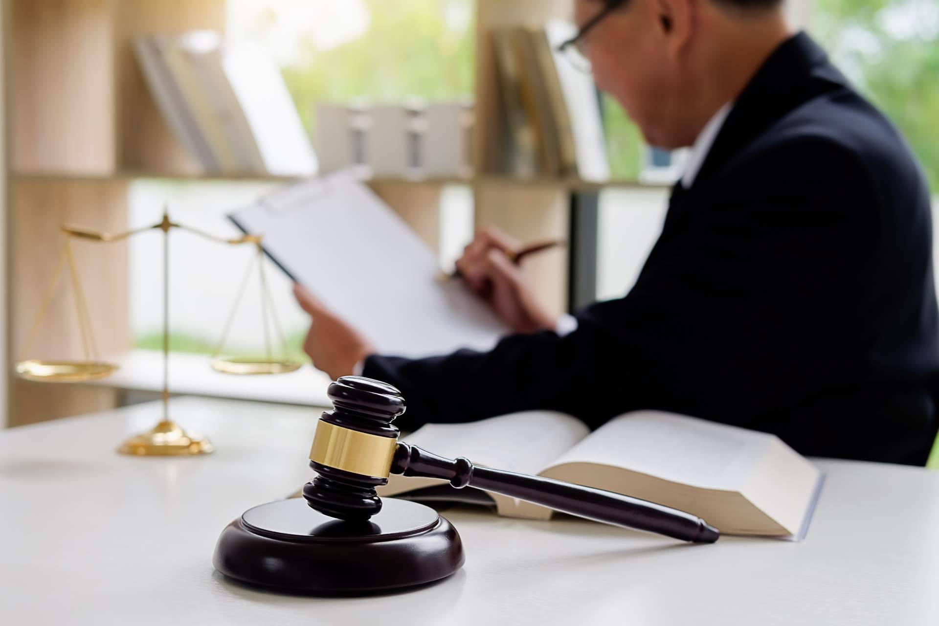 Las personas que han sido despedidas de forma injusta pueden contratar a un abogado de Ancla Abogados