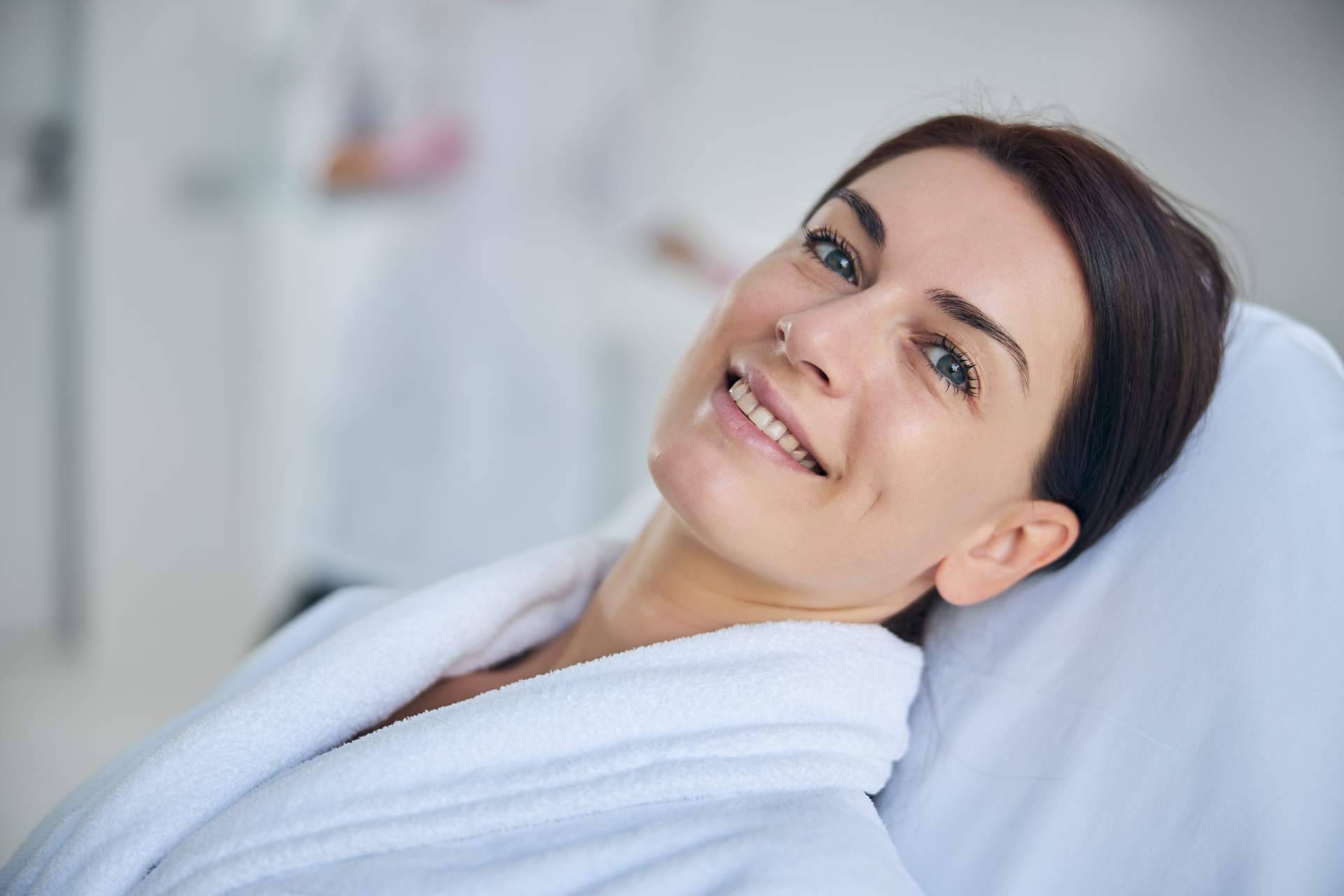 Resolver los escapes de orina por esfuerzo leve de la mano de la clínica de medicina estética Unidad FEMME