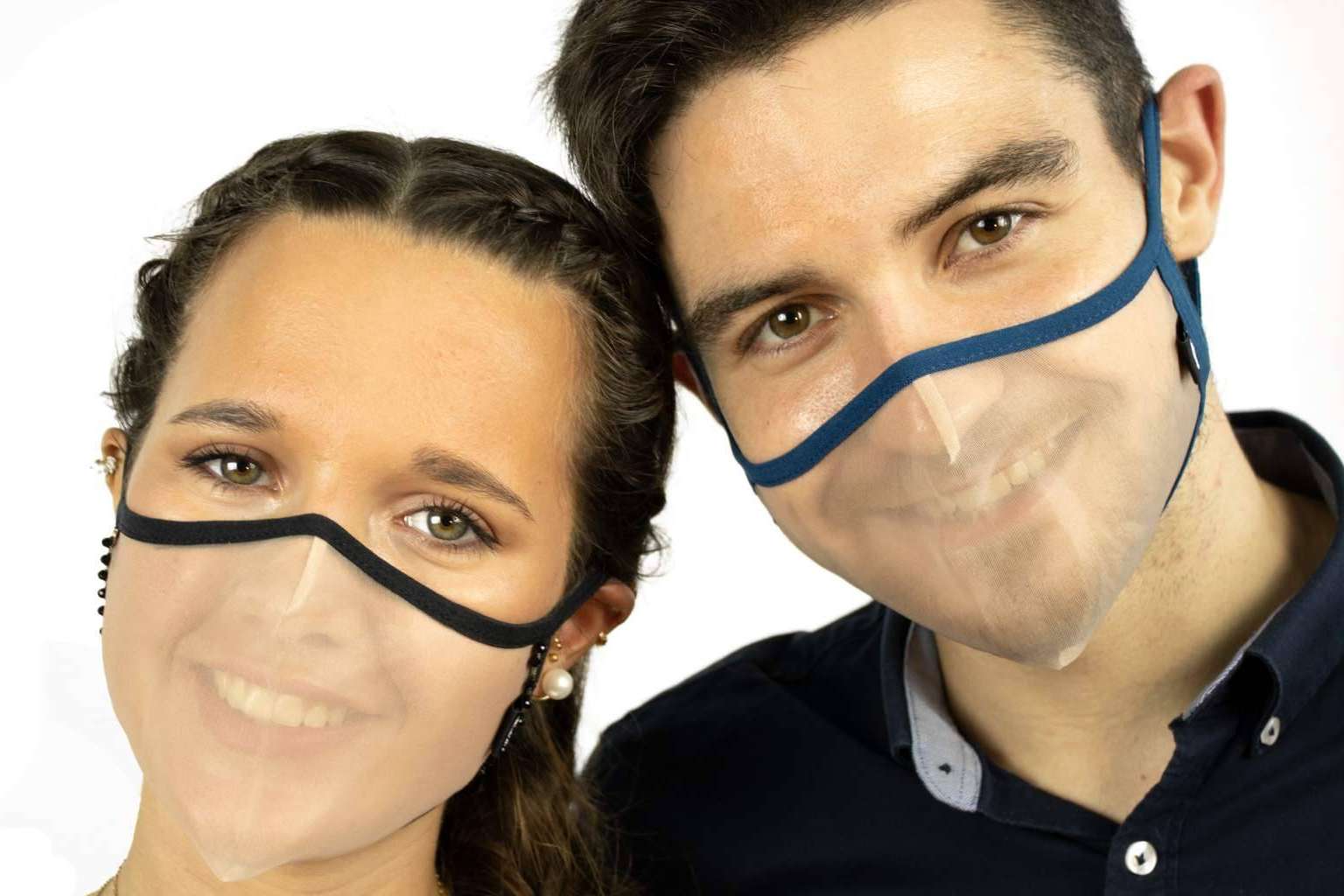 Las mascarillas siguen siendo el accesorio indispensable para protegerse contra las nuevas variantes