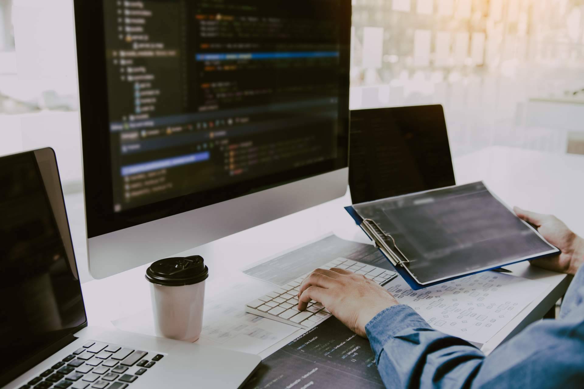 ¿Por qué son relevantes los servicios de mantenimiento web de Gudieart Studio?