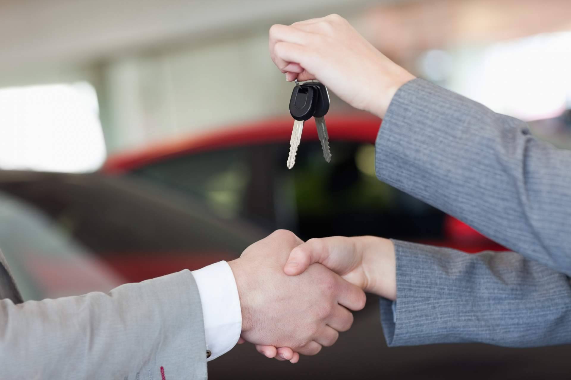 ¿Cuáles son las diferencias entre el renting de coches y el leasing?