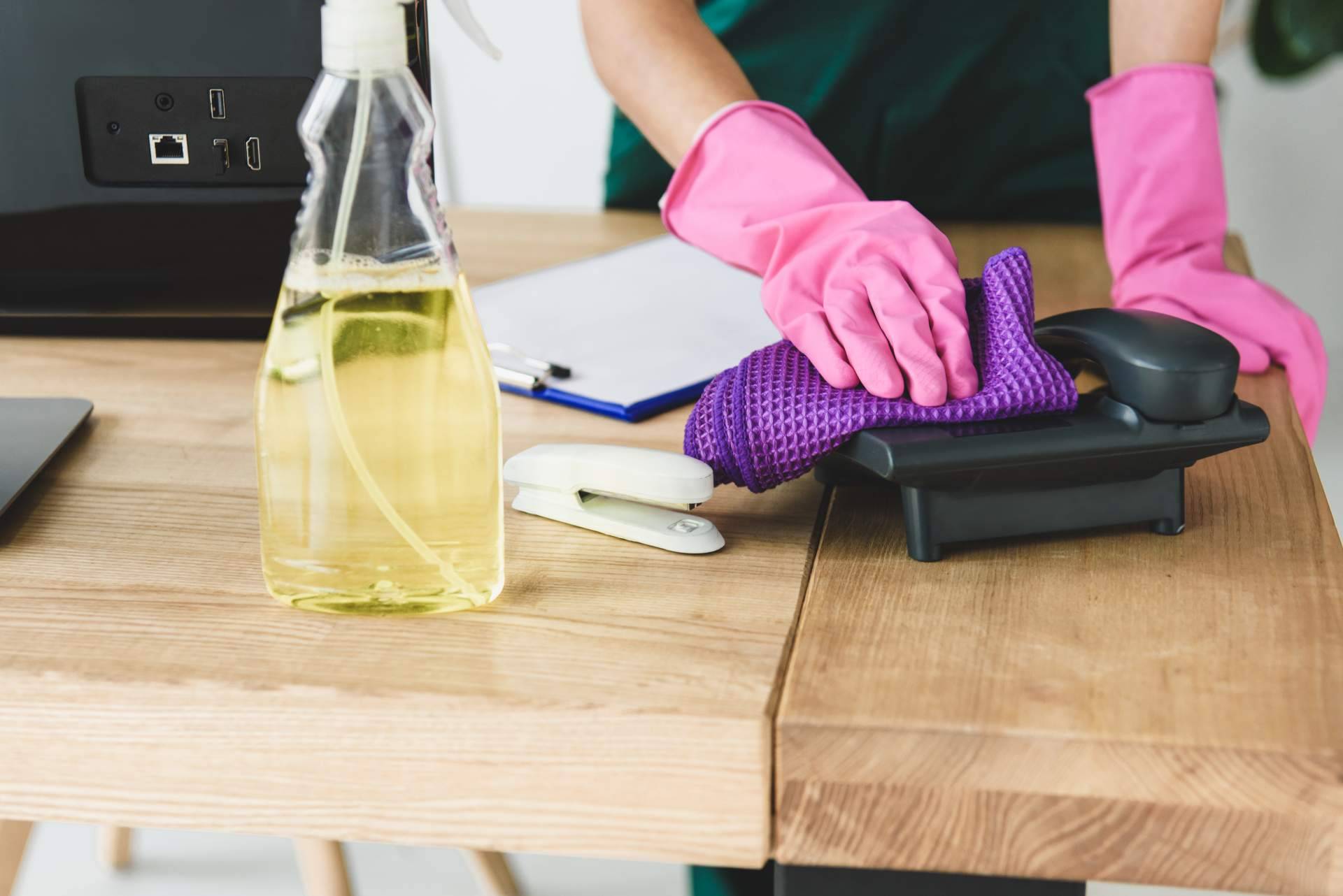 Los 5 consejos para mejorar la limpieza en la oficina