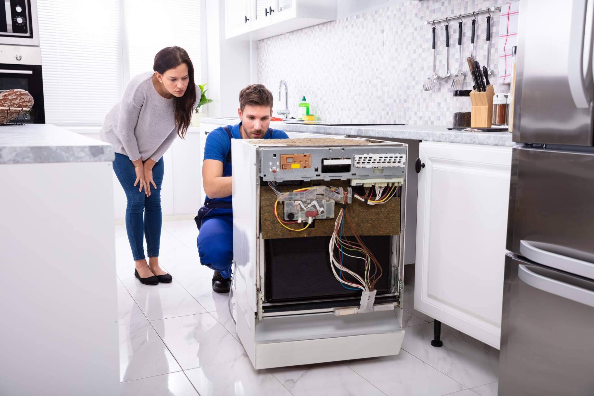 Reparar cualquier daño que pueda sufrir un electrodoméstico de la mano de Servicio Técnico Siemens Sevilla