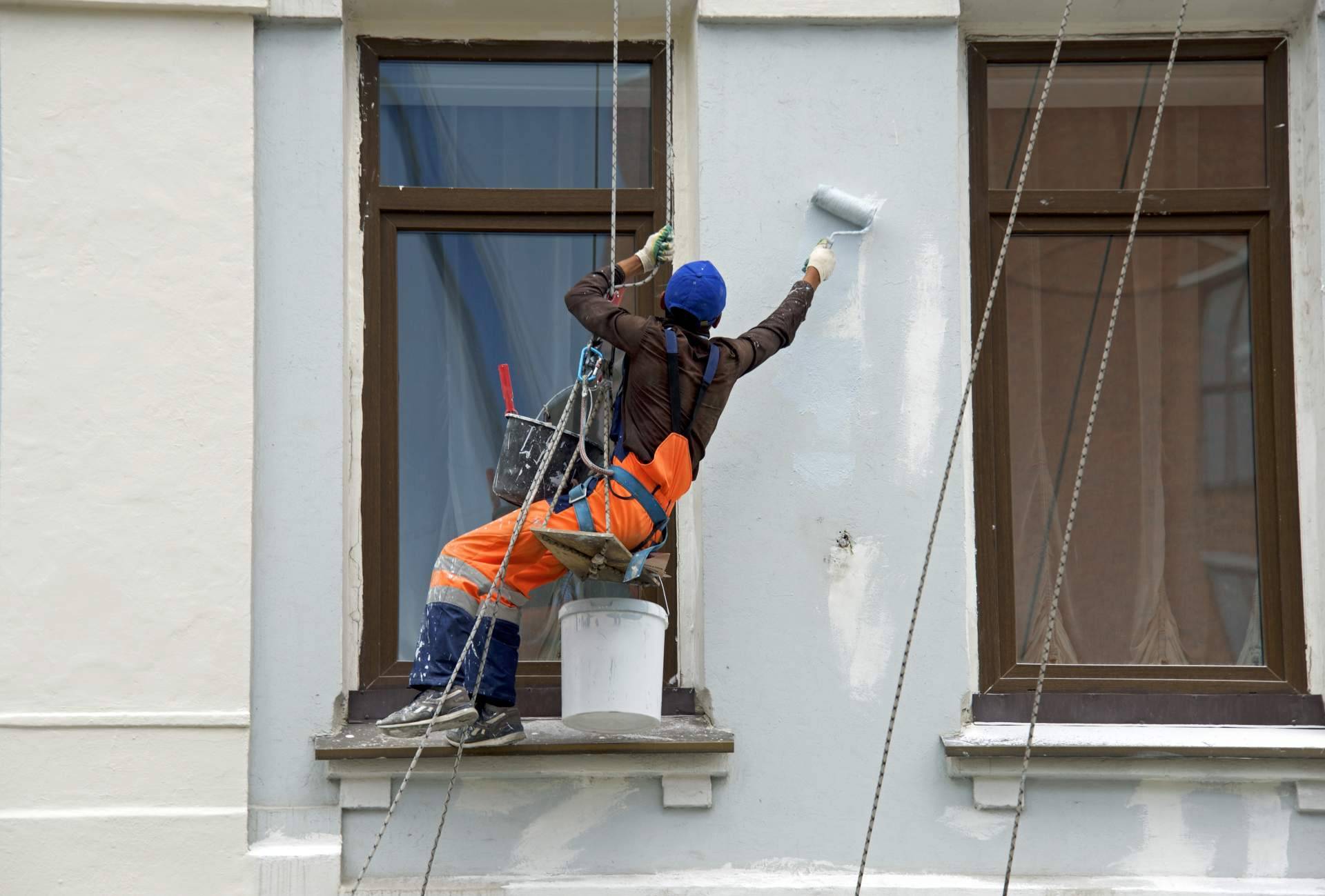 Vertical, Tratamientos y Aplicaciones explica la diferencia entre los trabajos verticales y de altura