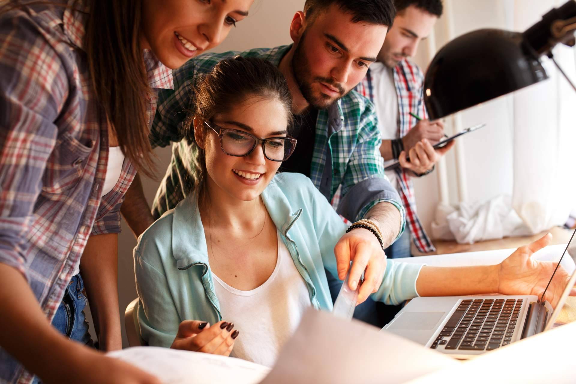 La academia TFG Ayuda Universitaria ofrece descuentos en sus tutorías