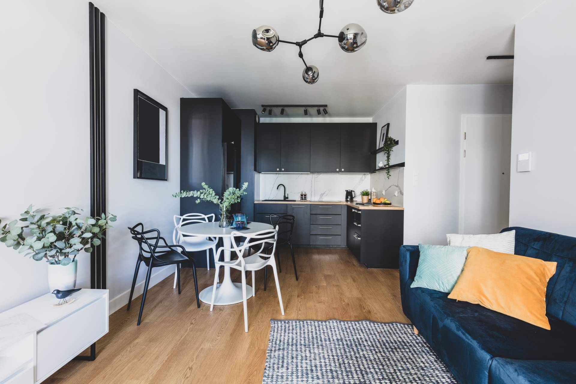 Home Essentials y las ventajas del alquiler de muebles
