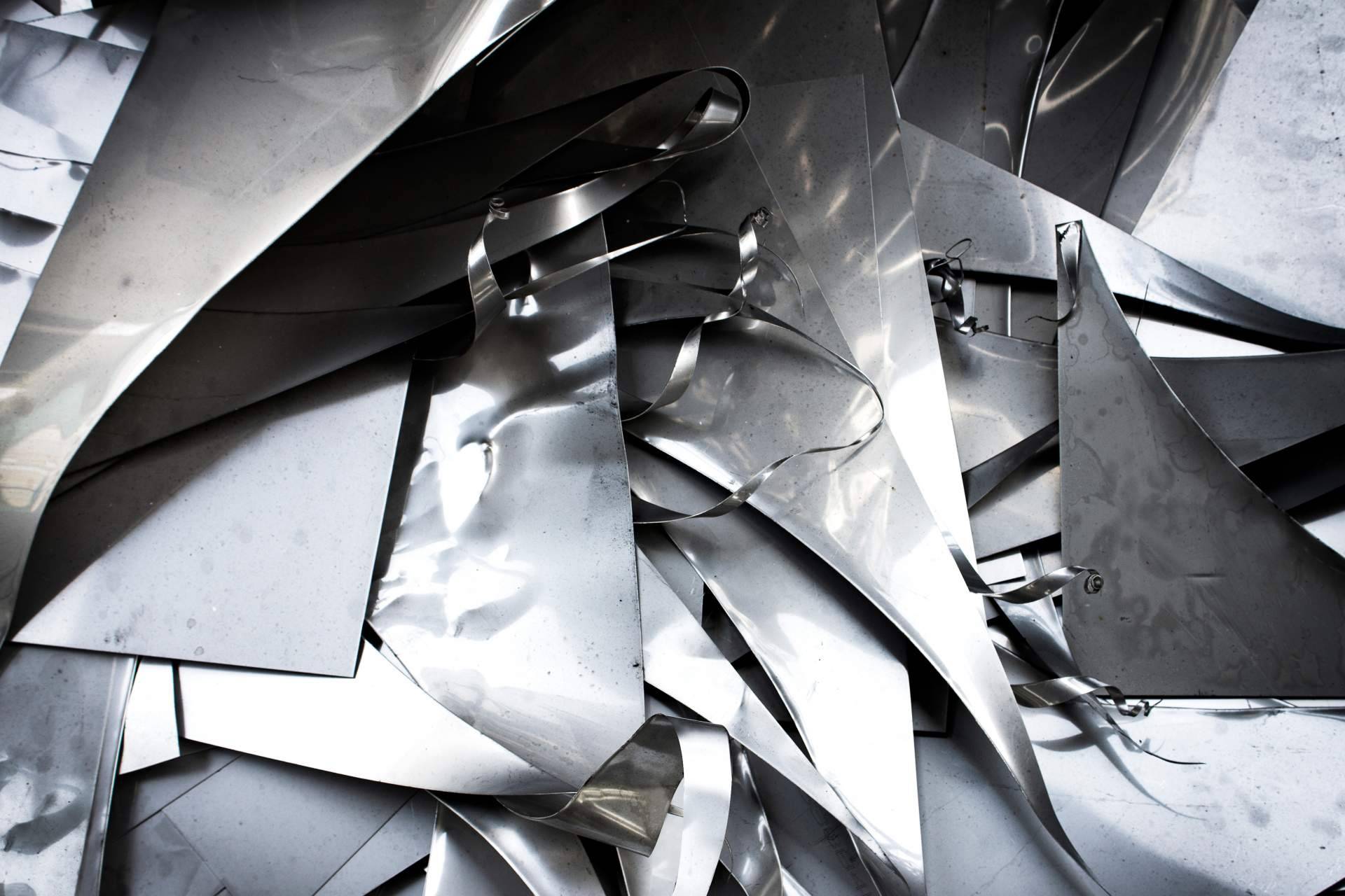 Reducir la contaminación medioambiental de la mano de AST- Recuperaciones y la compra de chatarra y metales