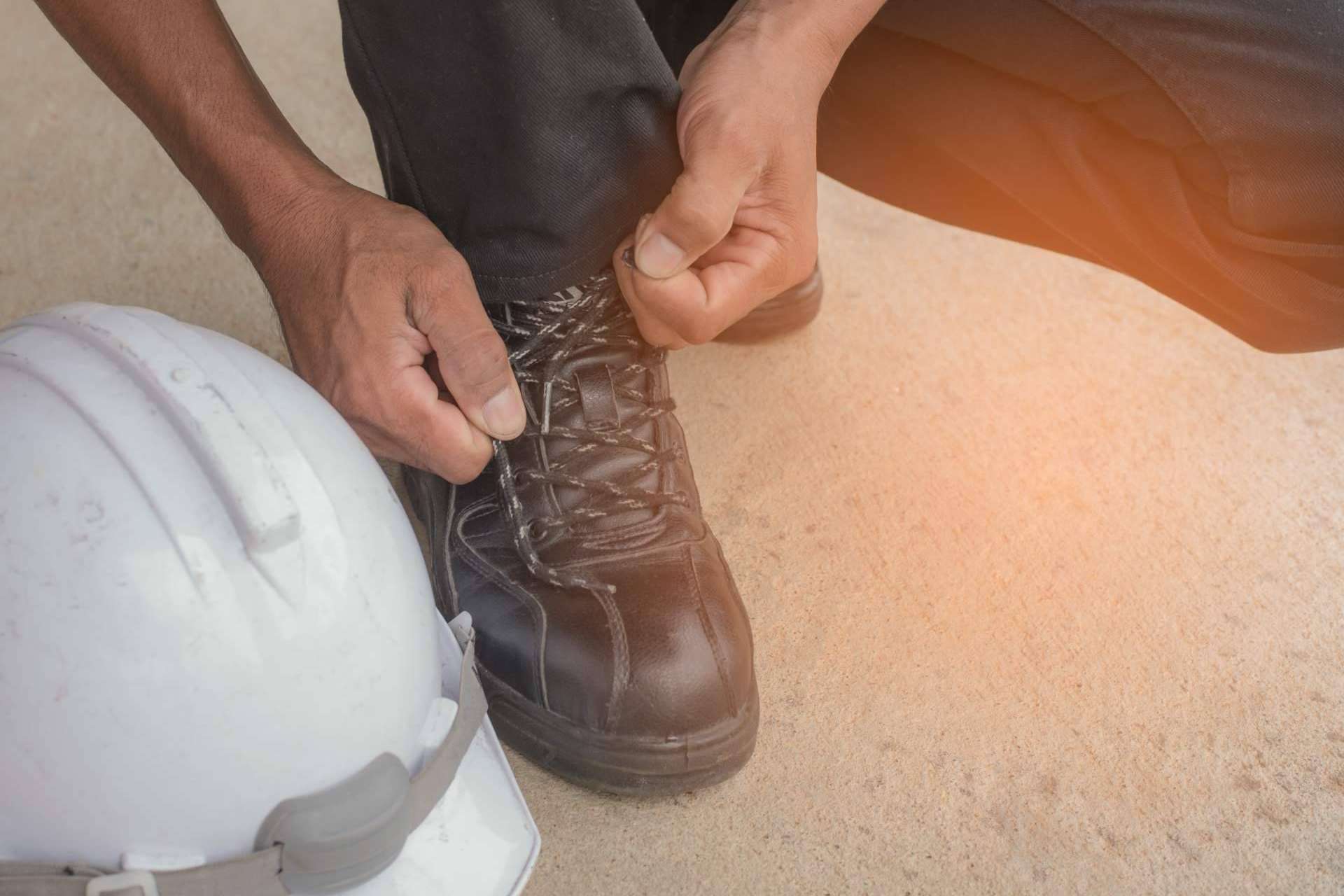 La ropa y el calzado de seguridad es imprescindible para proteger a los empleados, por Primo Protección