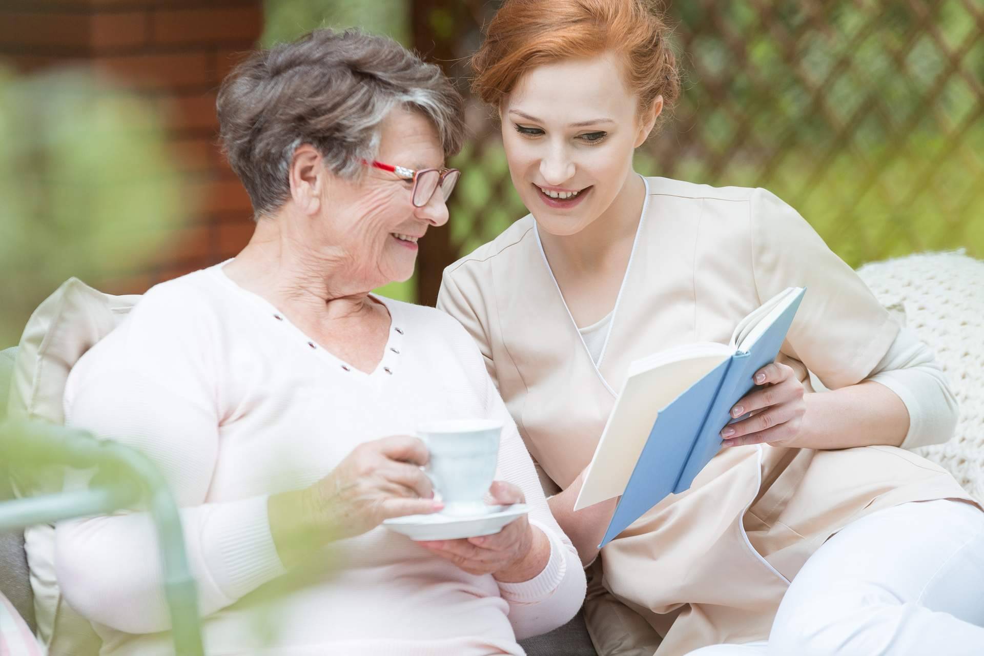 Asistencia domiciliaria de excelencia en el cuidado de adultos mayores con LineaMed