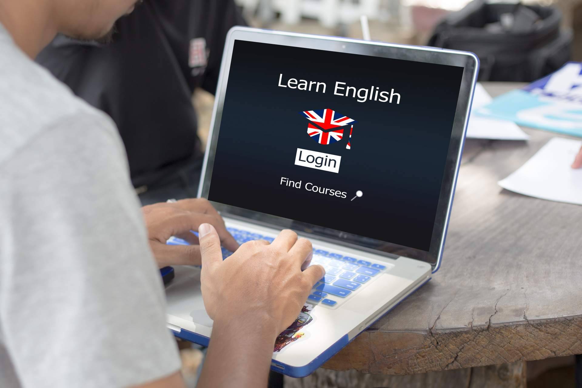 En la variedad está el gusto, A School of Fish Language Center lo demuestra