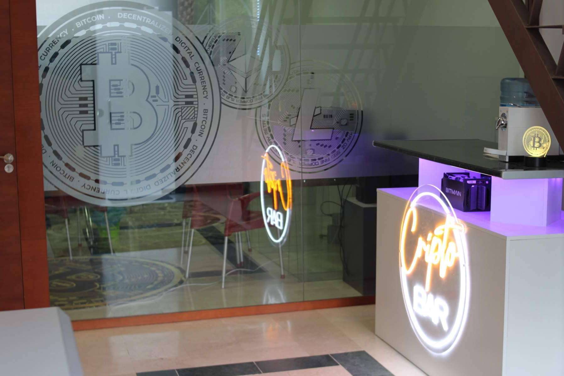 Gracias a los equipos que venden desde Mineros de Criptomonedas, se pueden minar criptomonedas