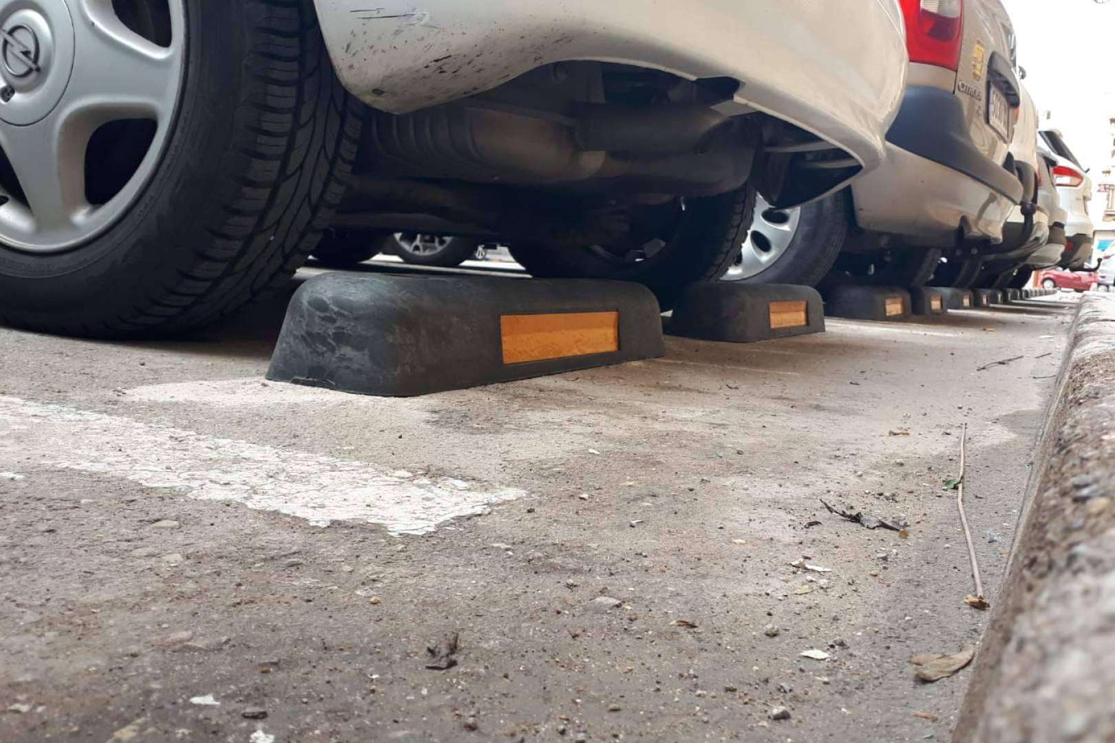 Abadecom Manufacturer SL y sus topes de parking de plástico 100 % reciclado