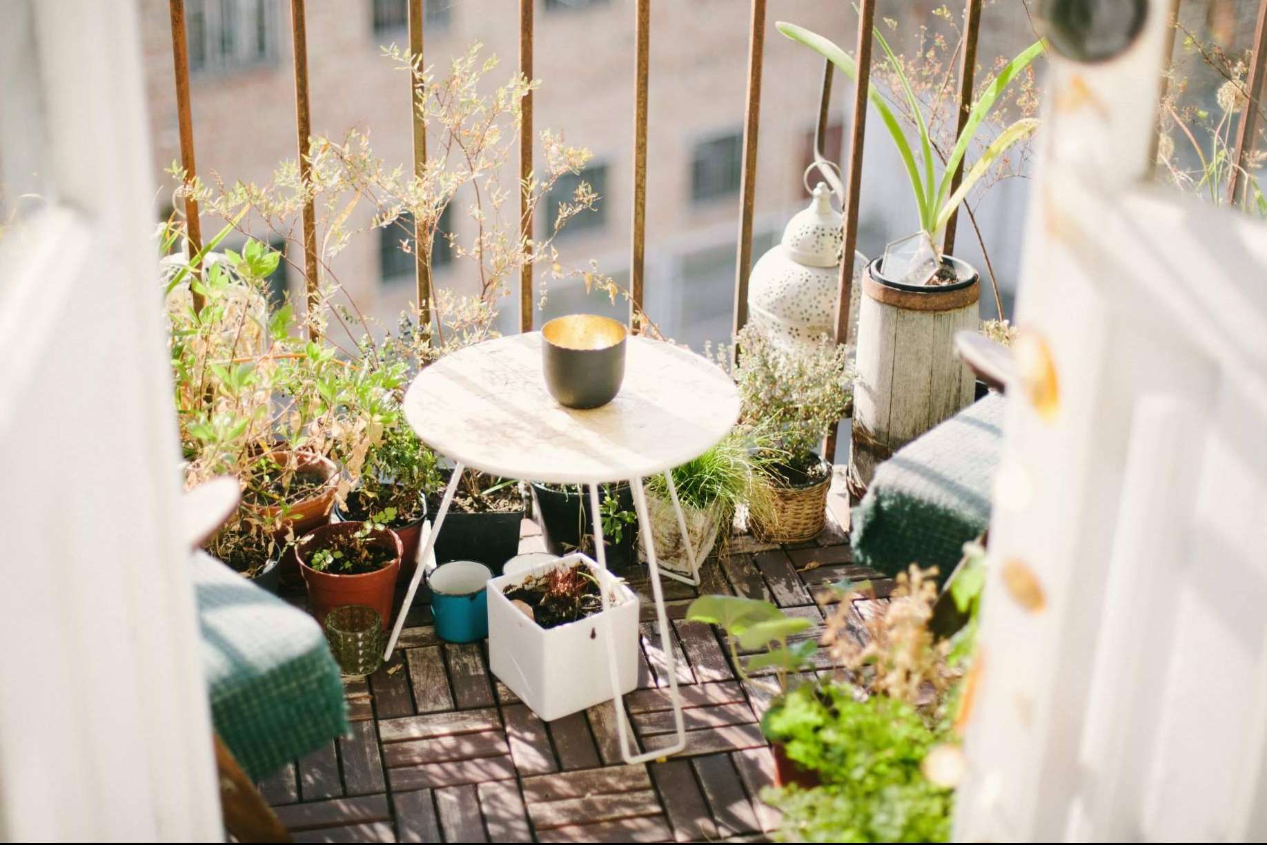 Buychester ofrece muebles de jardín para crear ambientes exteriores cómodos y modernos