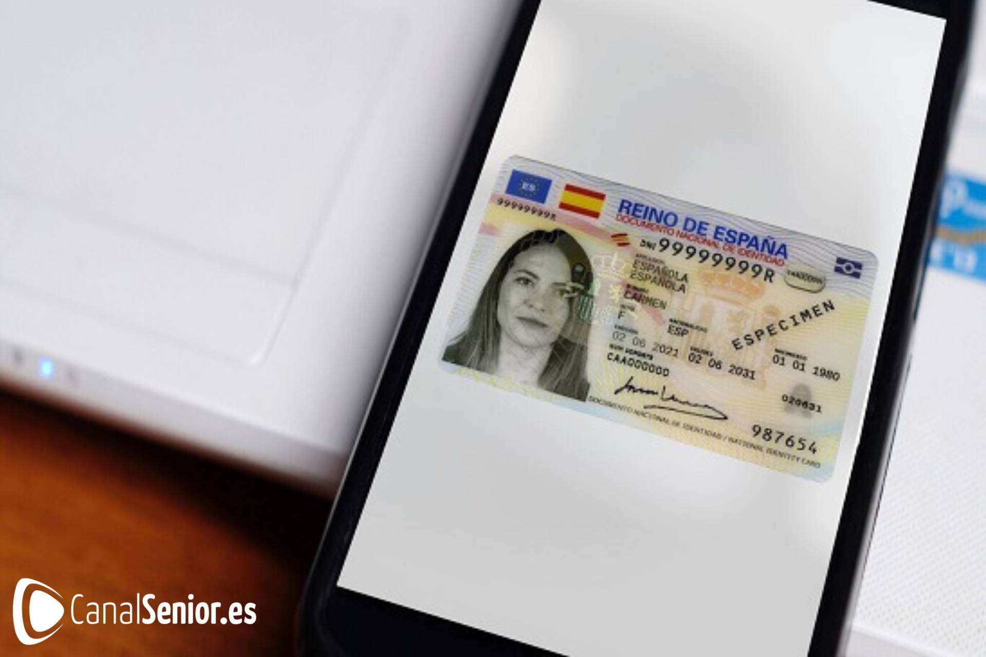 Adquirir el conocimiento y las competencias digitales necesarias para realizar trámites telemáticos con el curso online de Canal Sénior