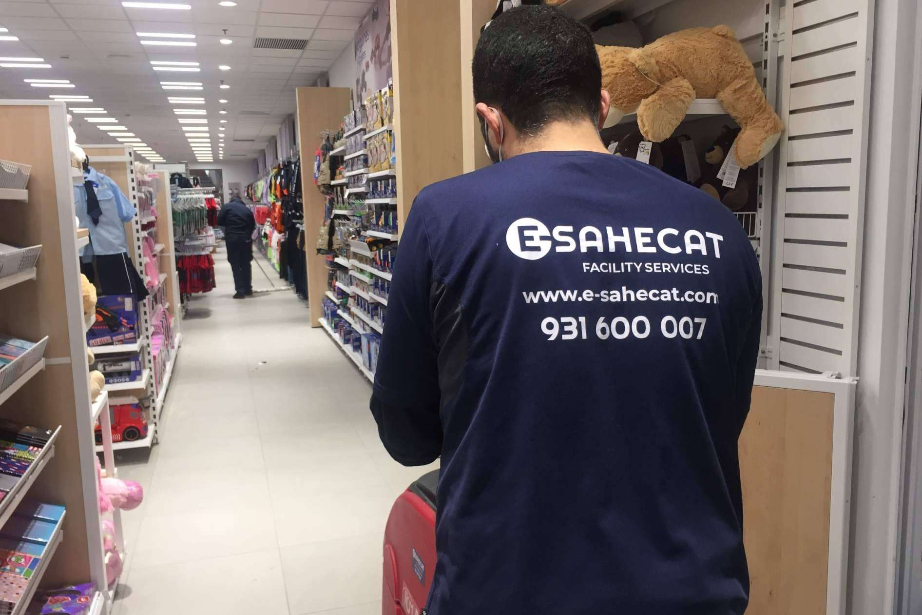 Contratar servicios de limpieza en centros comerciales de la mano de E-SAHECAT