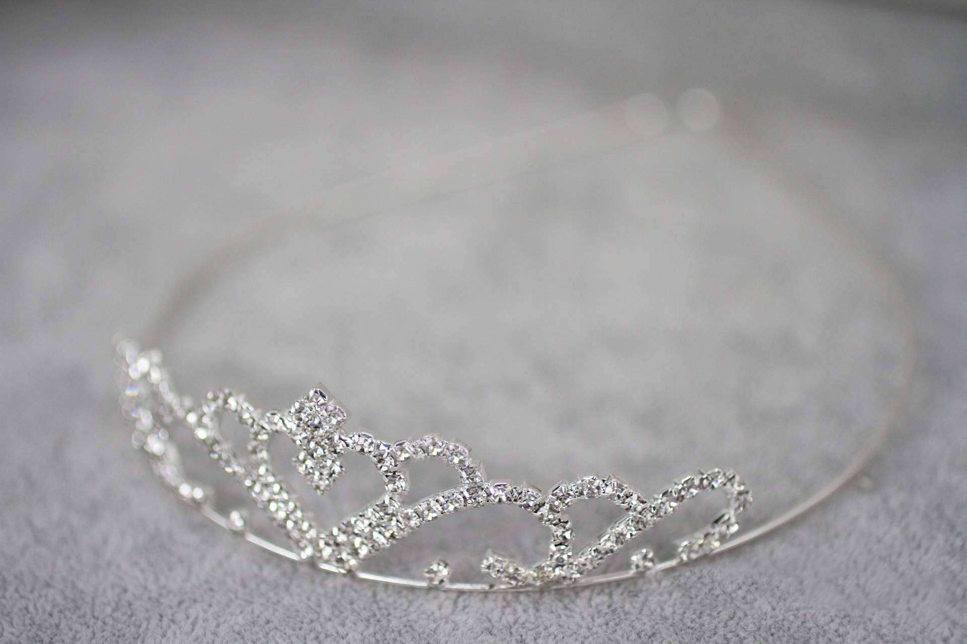 Nueva tienda online de complementos y accesorios nupciales, Atelier de Bodas ya prepara el lanzamiento