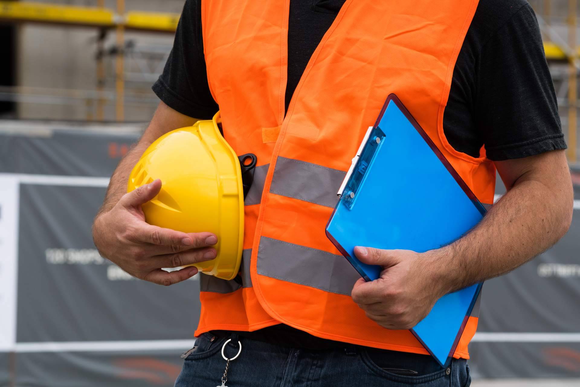 Oferta de ropa laboral para todos los sectores de la mano de StopWay