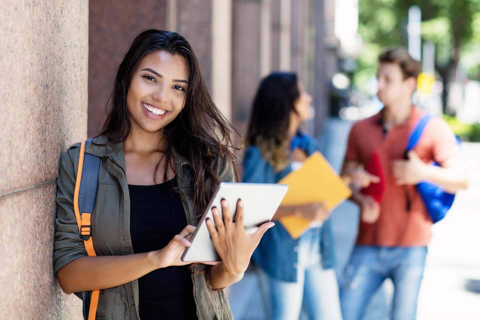 Trabajar en España mientras se estudia una carrera universitaria