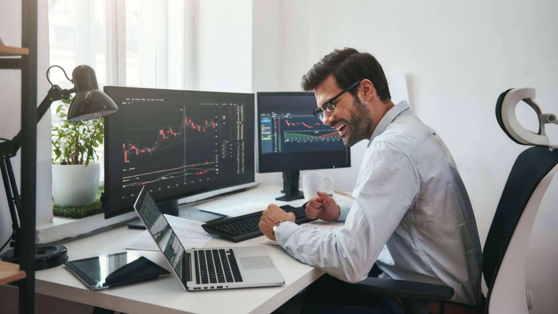 Programas formativos de CMR Bolsa para futuros traders que deseen obtener todo el conocimiento del mercado