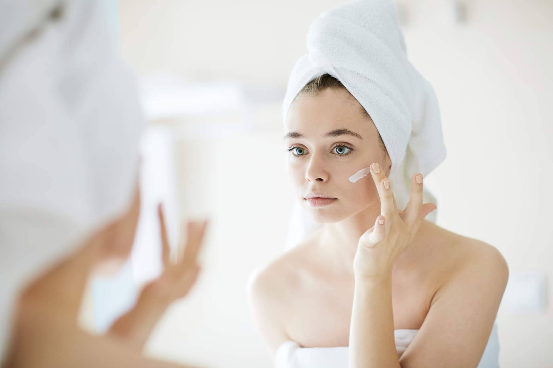 La marca cosmética Medik8 ya está disponible vía online en Farmacia Laura Garín