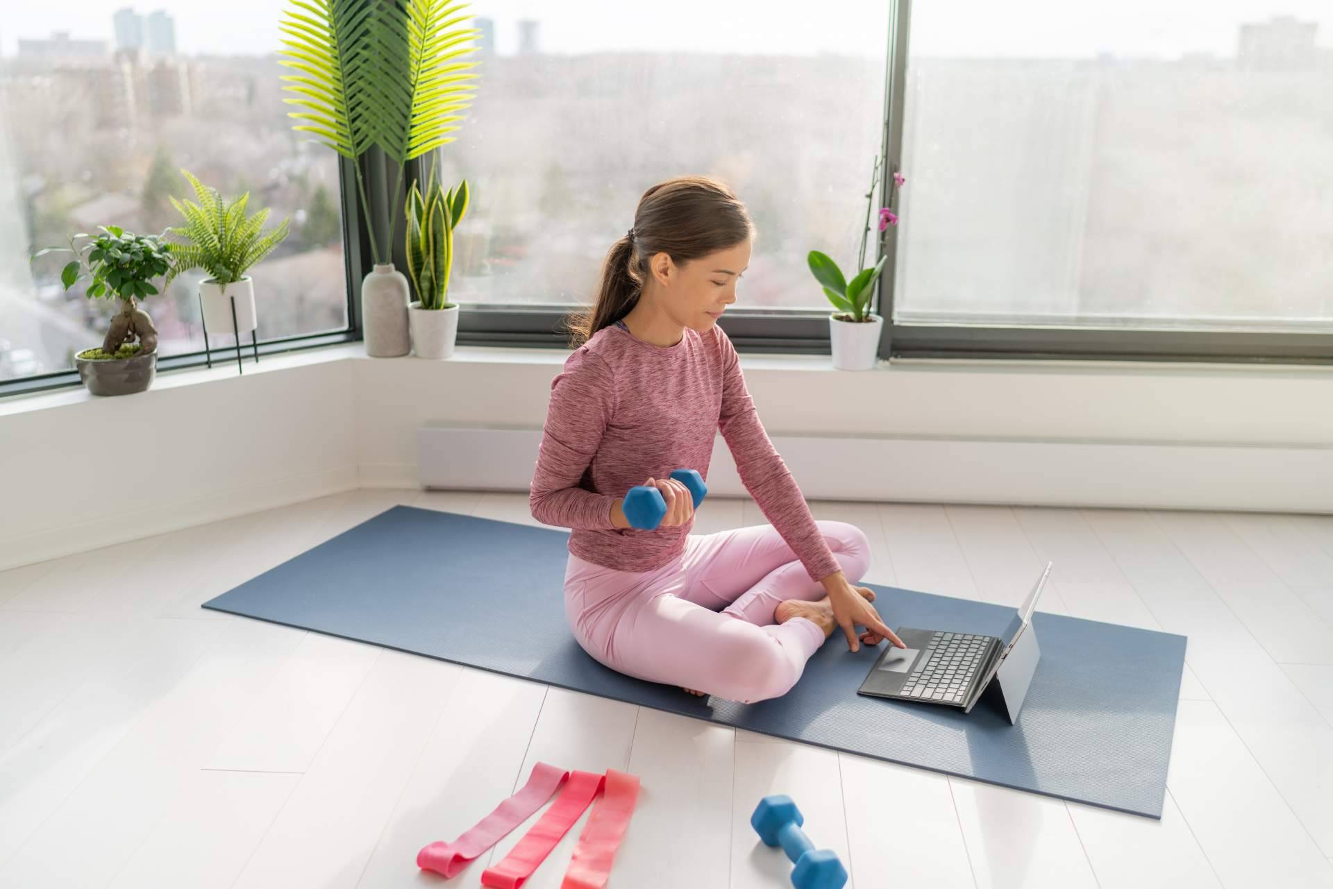 PROGES ayuda a entrenar en casa con su asesoramiento y material fitness