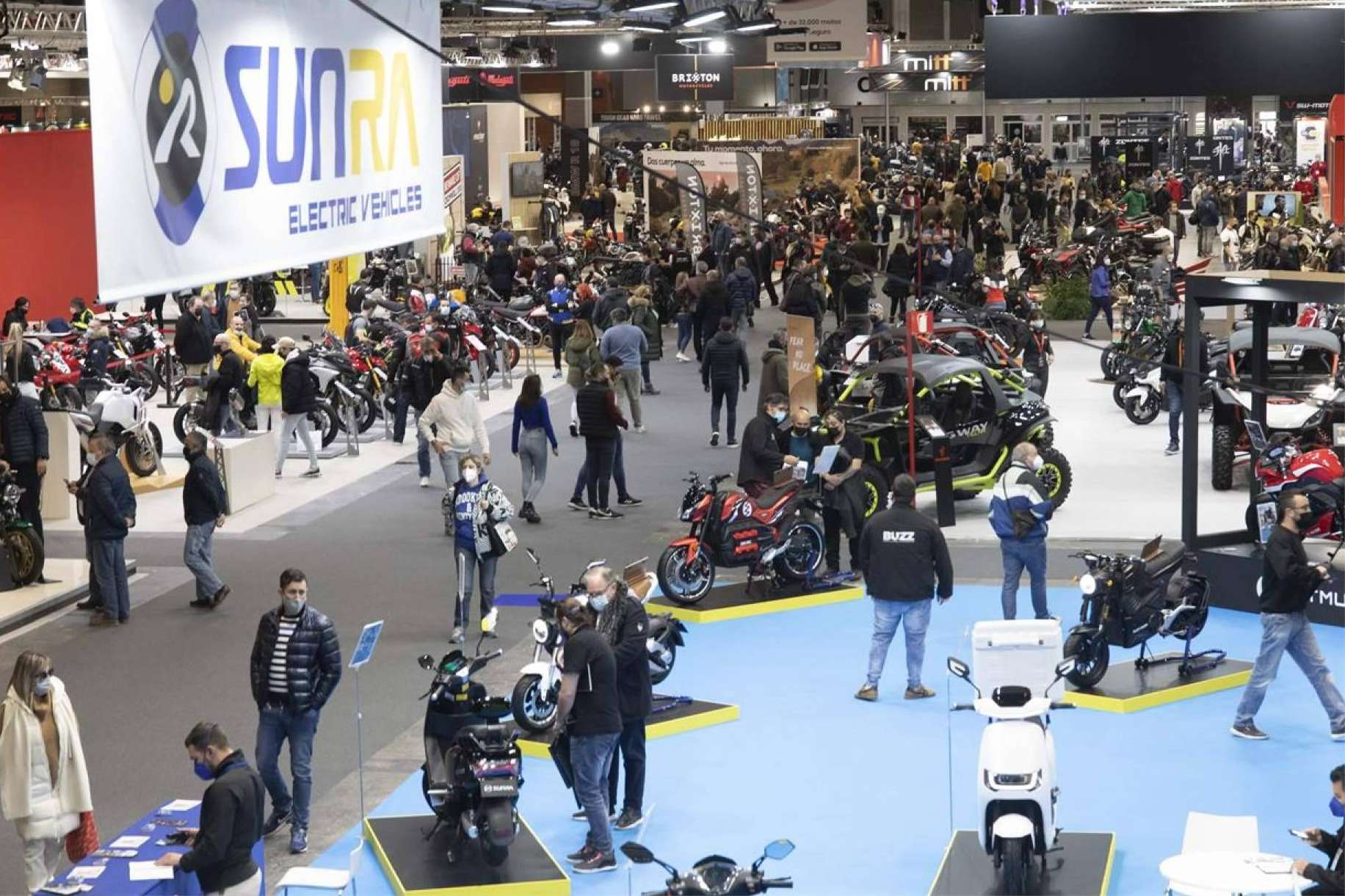 SUNRA figura como una de las marcas líderes en movilidad eléctrica y arrasa en la celebración de Vive la Moto