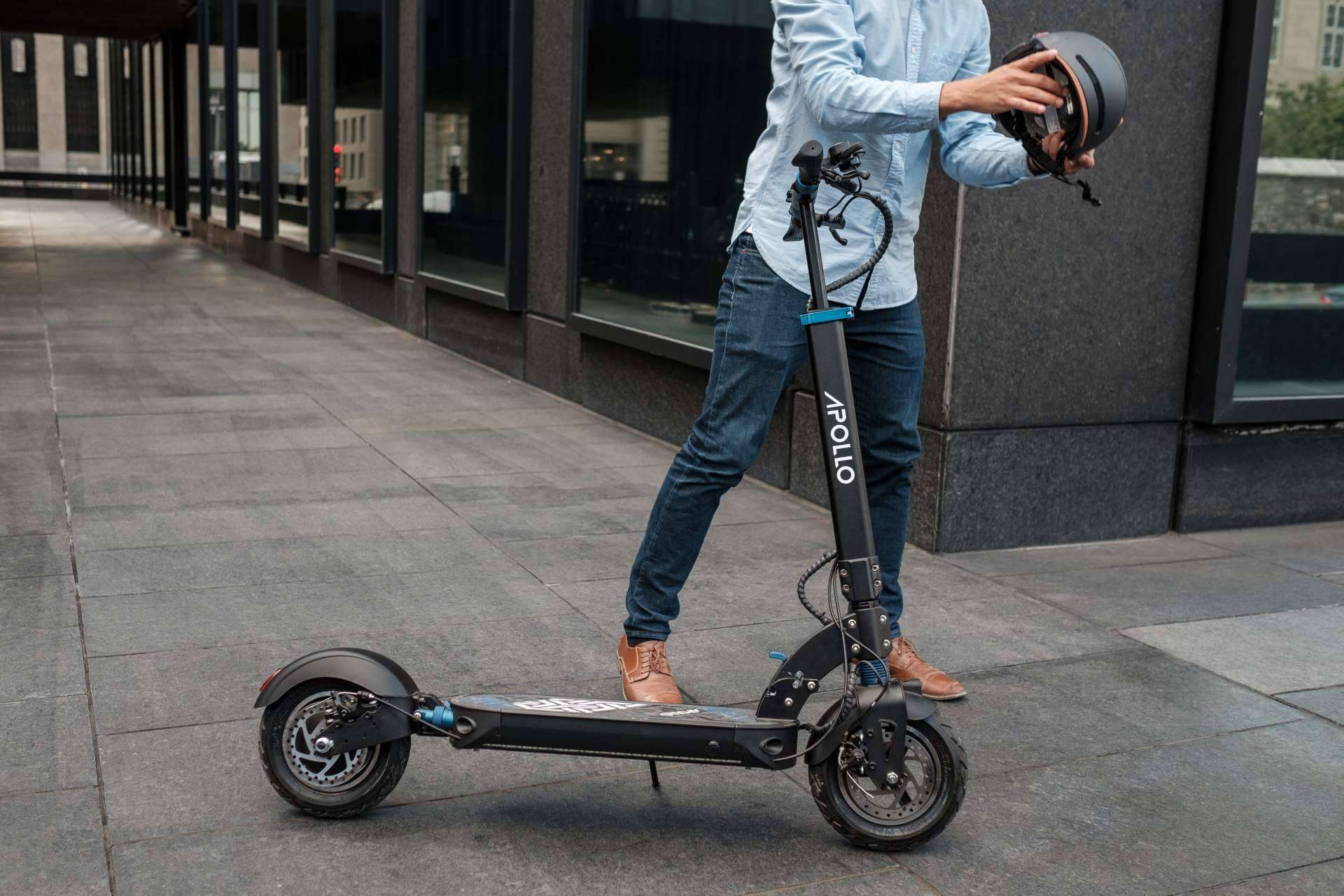 Urbing trae a España la nueva marca de patinetes eléctricos Apollo