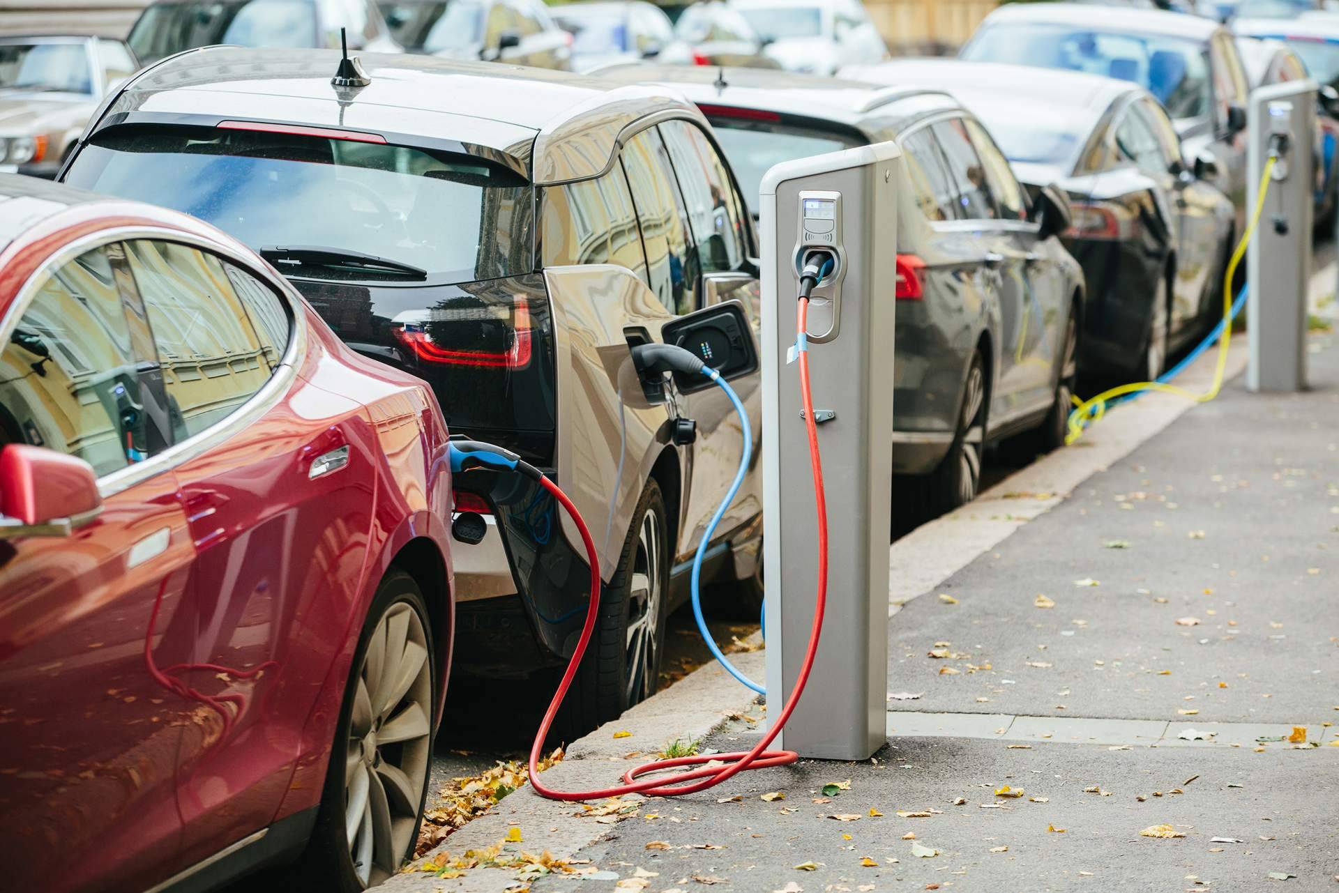Ahorrar con un coche eléctrico instalando un Wallbox en casa