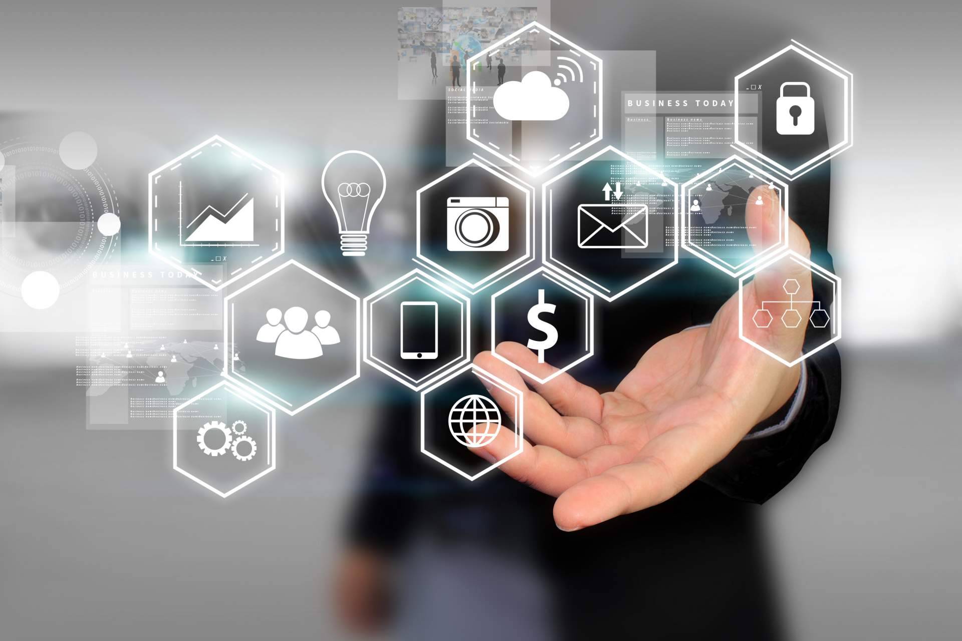 ¿Por qué es importante invertir en Google Ads y Facebook Ads?