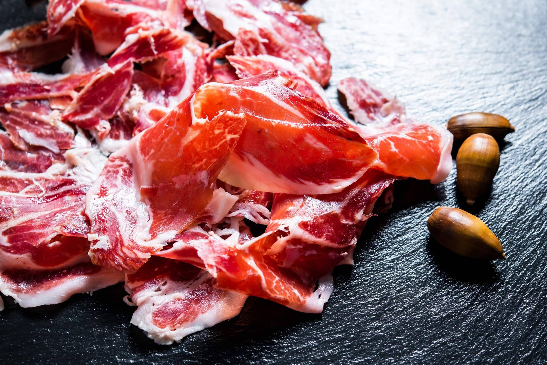 Los jamones ibéricos de bellota de Bendita Extremadura