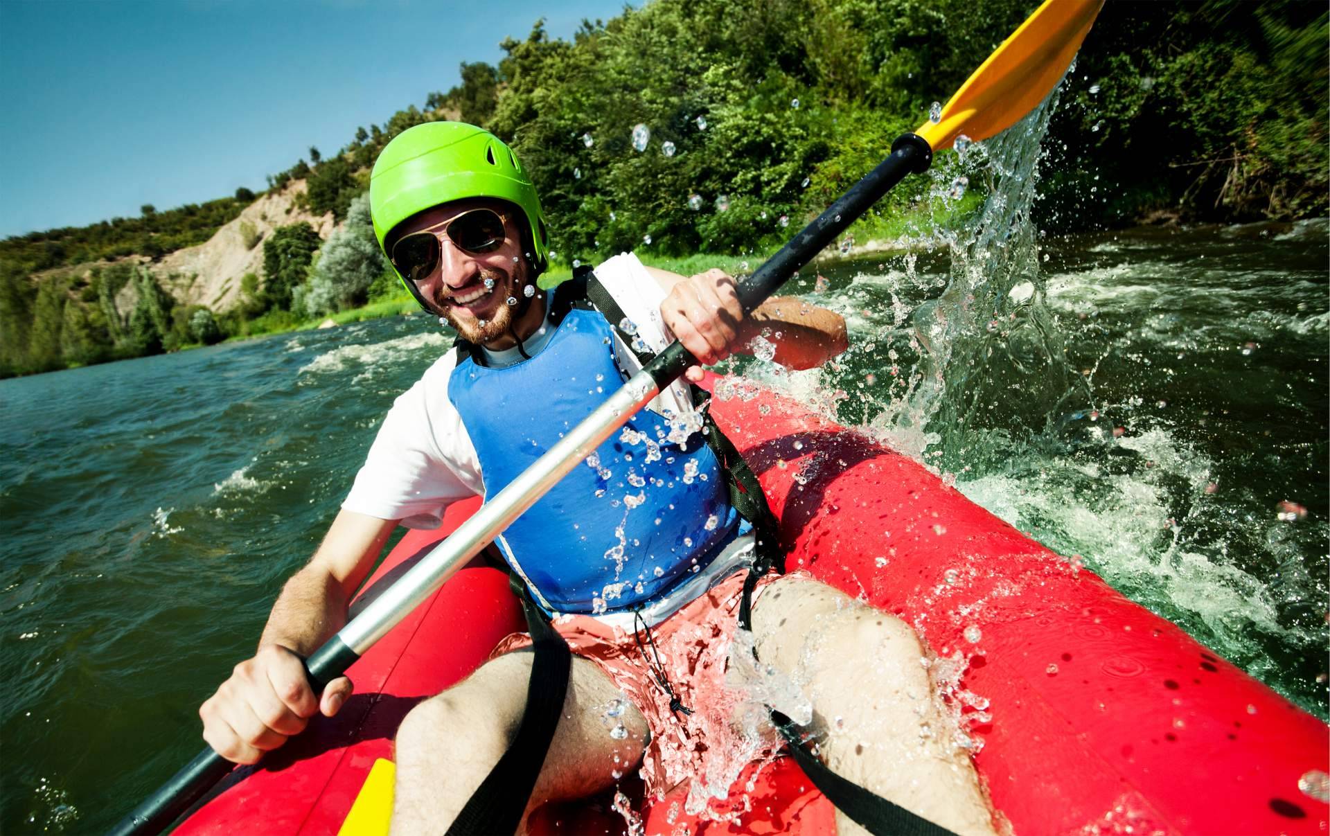 CholloDeportes presenta el kayak hinchable low-cost que va a arrasar este verano