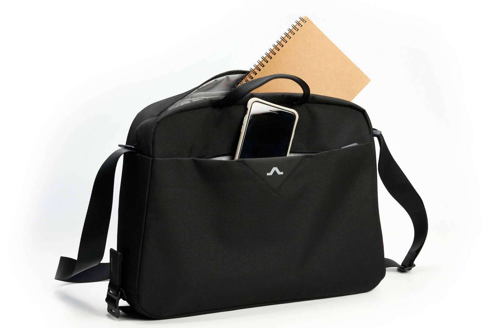 Gauzak ha diseñado la bolsa Messenger para llevarla de lado o en la espalda