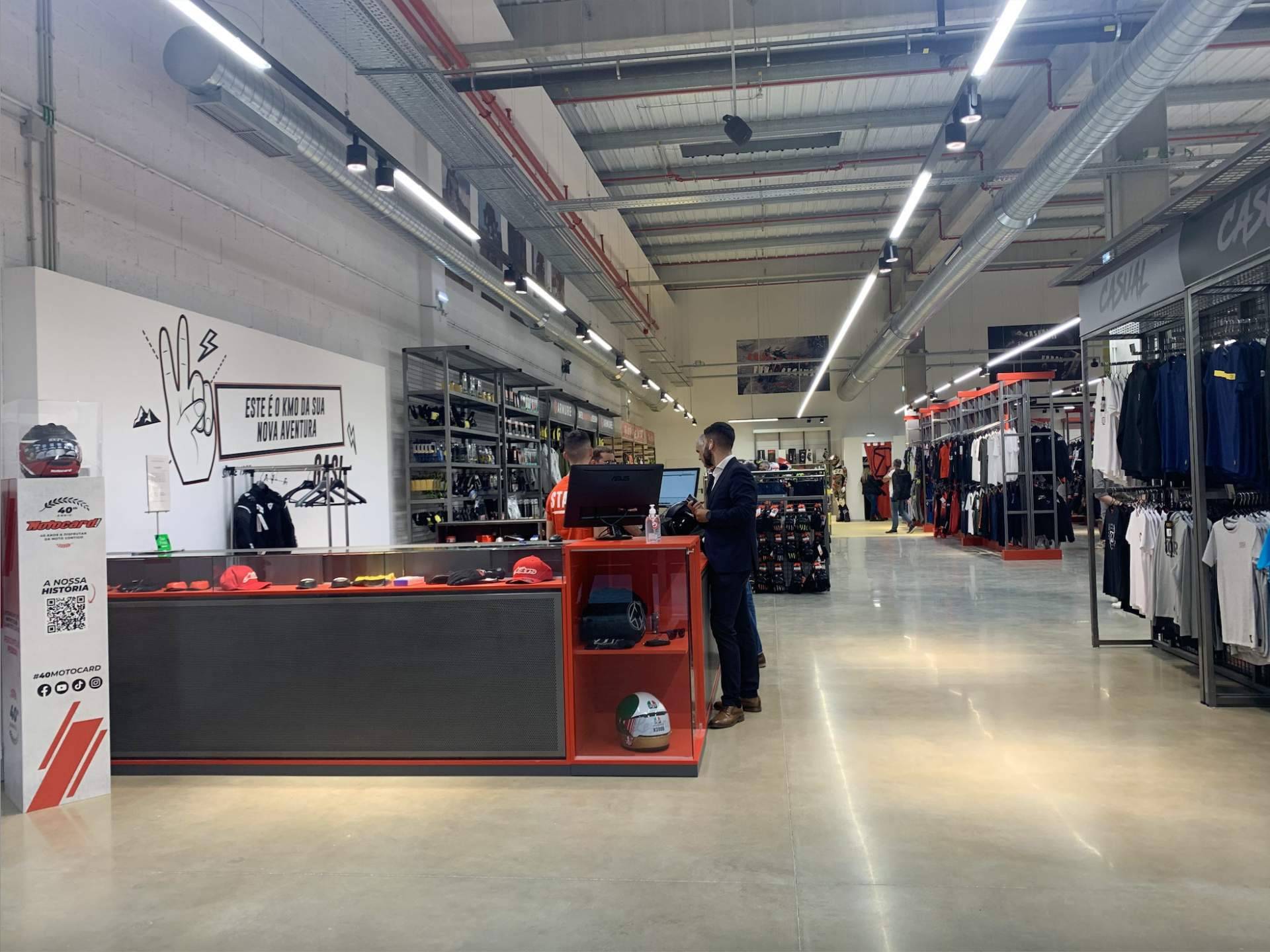 Motocard abre una nueva tienda física en Oporto