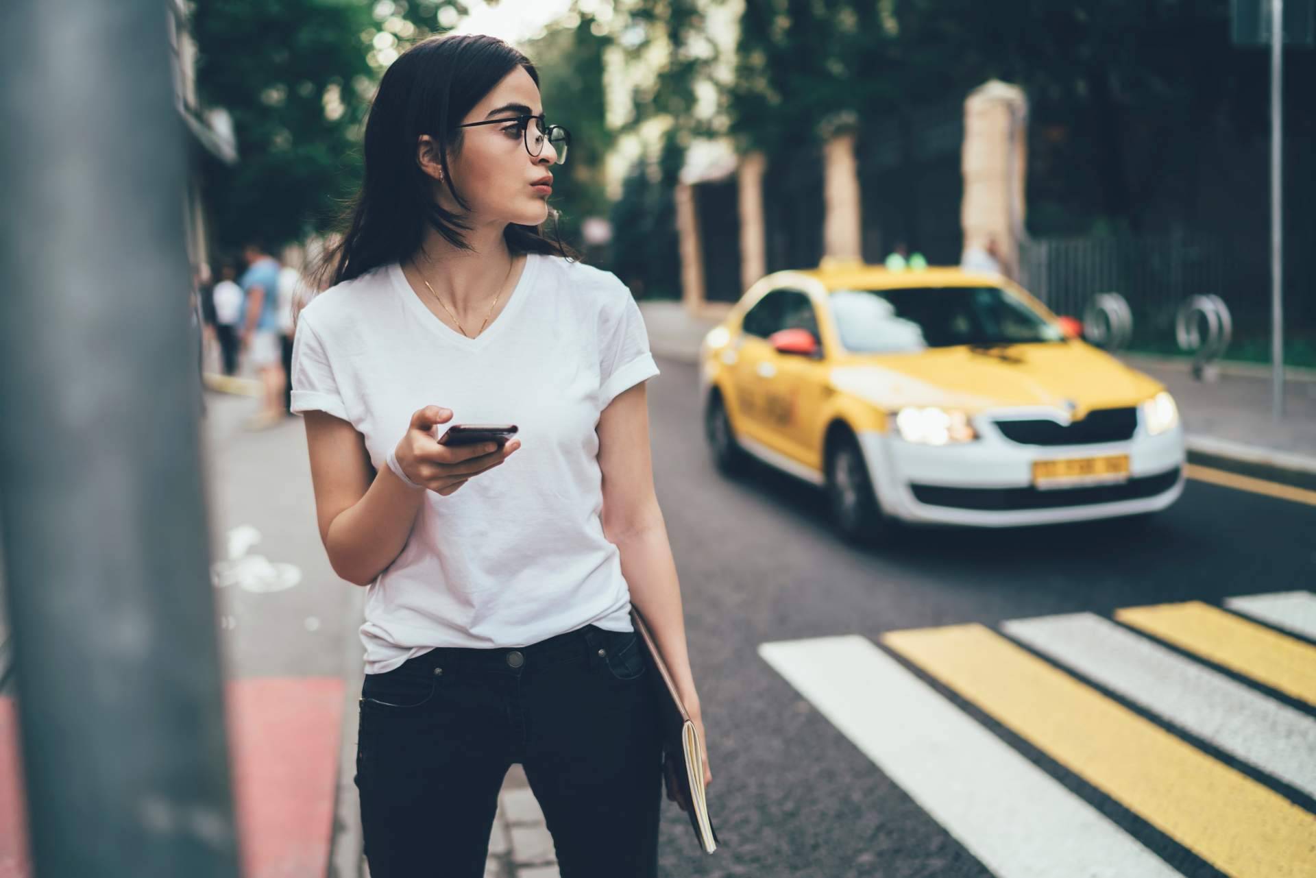 Yeck sobre las ventajas de coger un taxi en Barcelona en verano