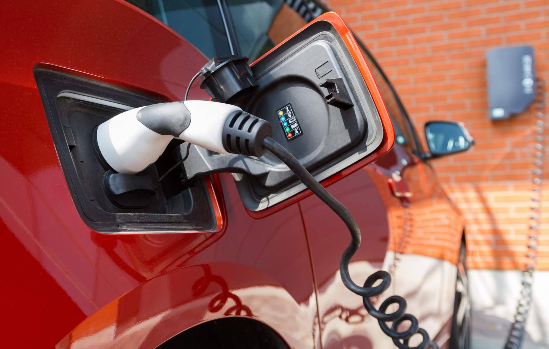 Smart Wallboxes, la compañía especialista en instalación de puntos de recarga en Barcelona