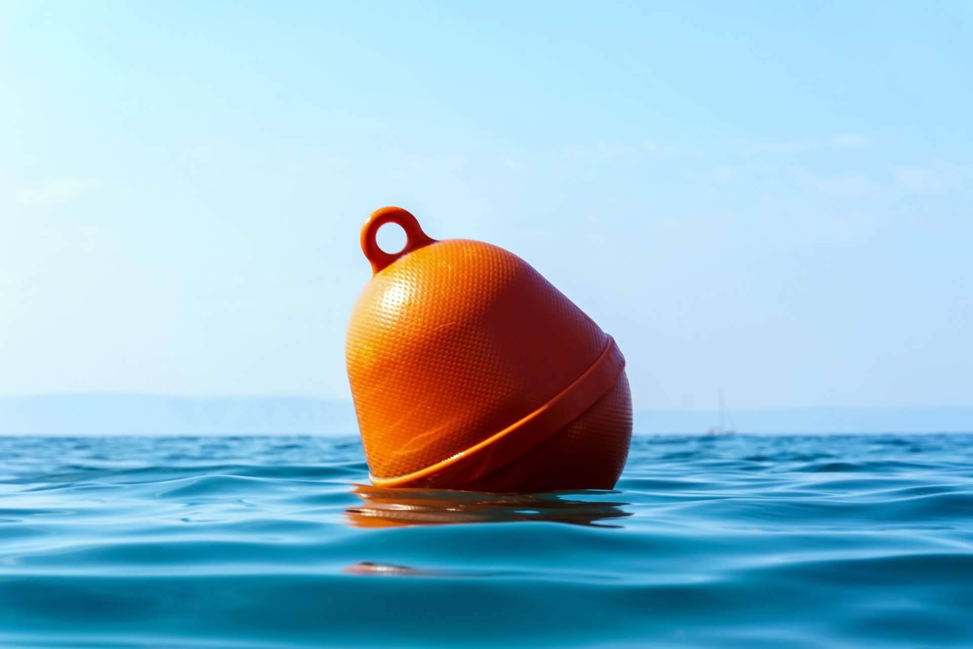 Nova Argonautica y su amplio catálogo de boyas marinas