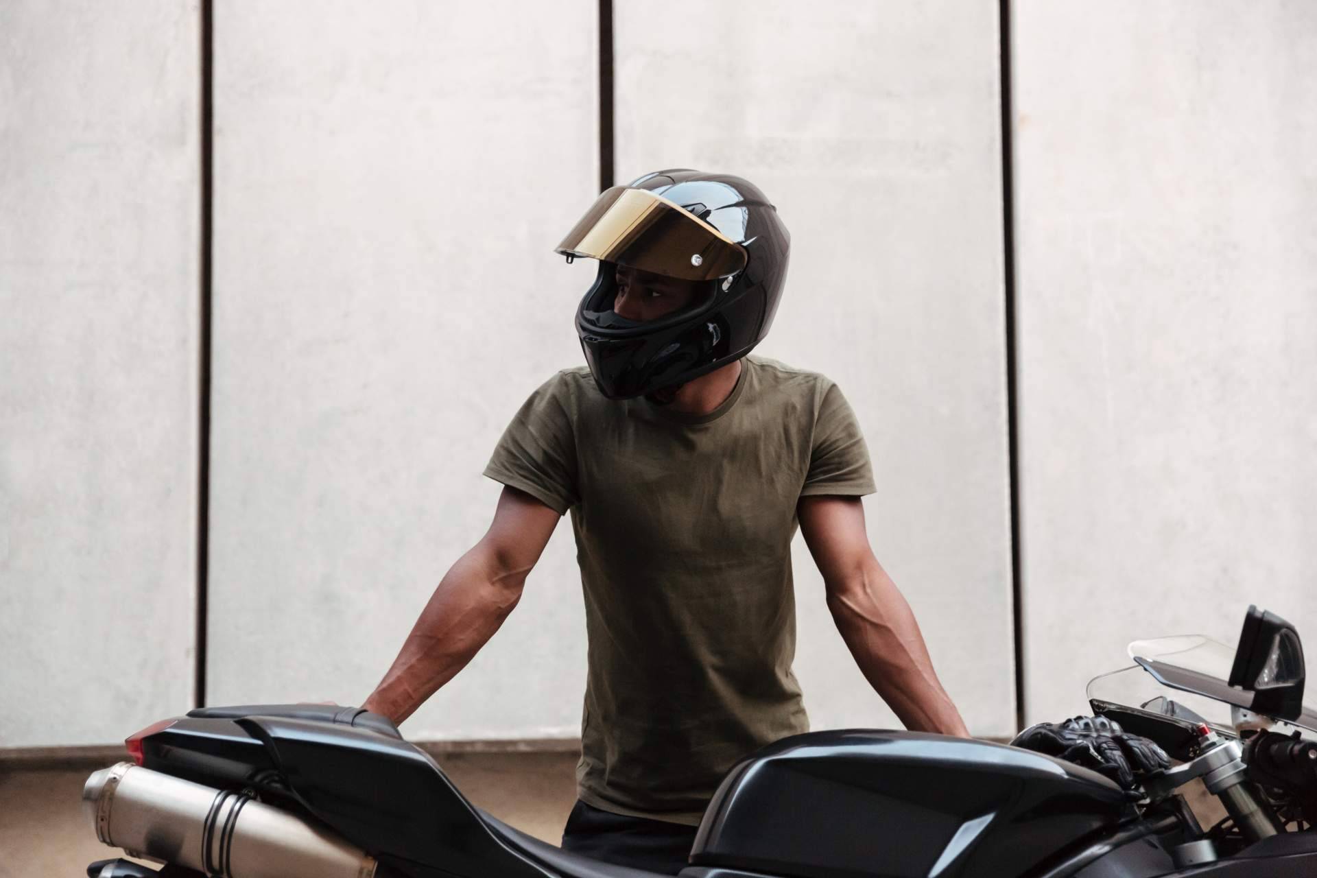 Autoescuela 2000 explica cómo obtener el carnet de moto de una forma sencilla y barata