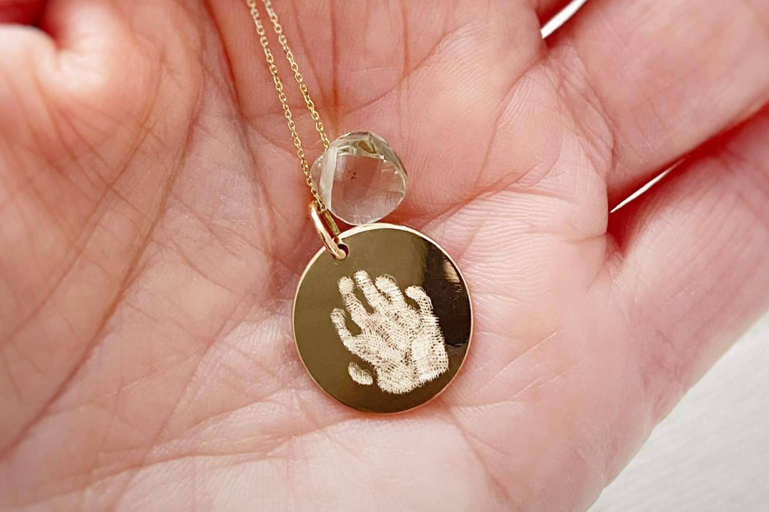 Las joyas funerarias y memoriales permiten recordar a los seres queridos