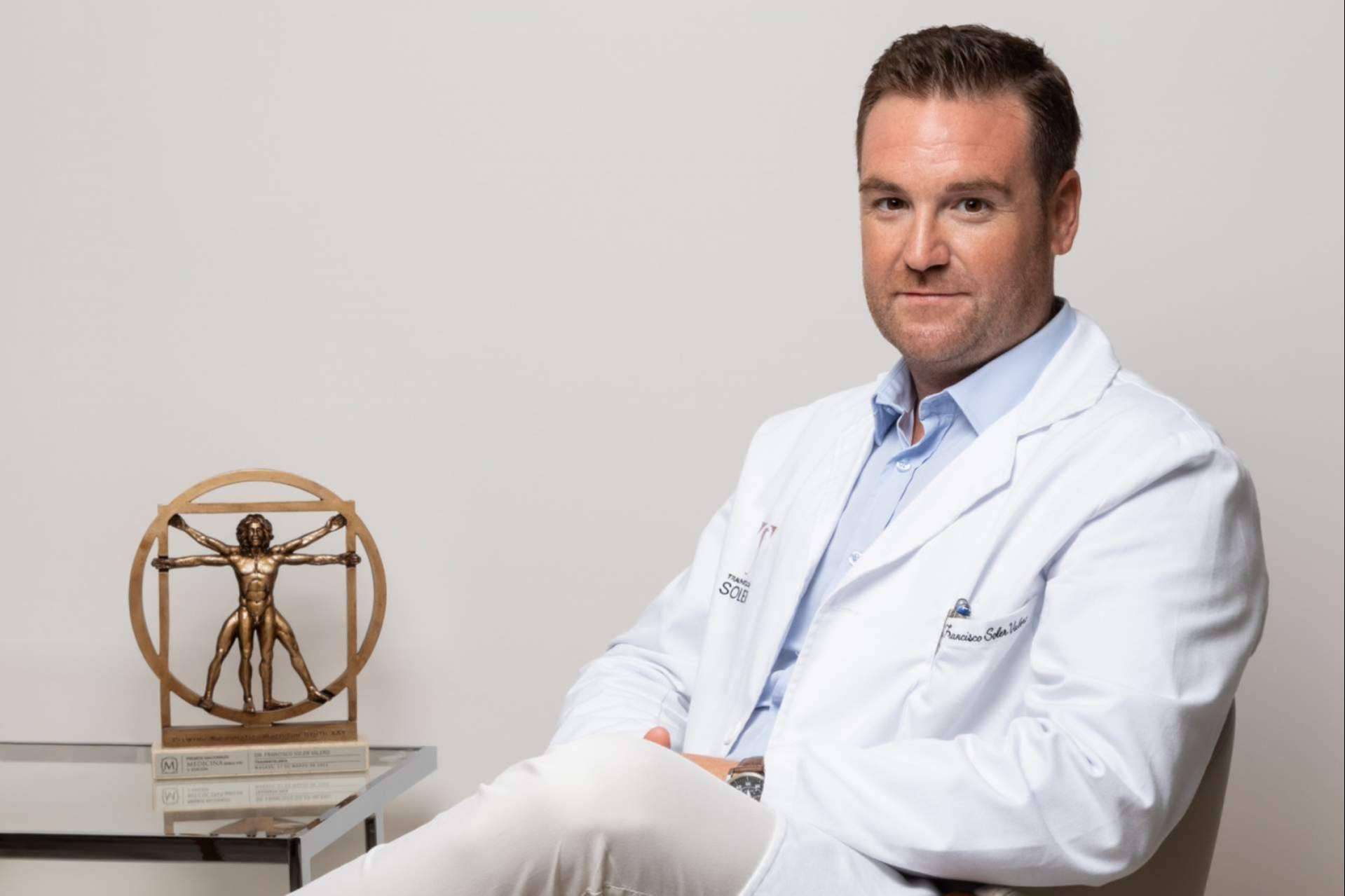 El Doctor Soler es reconocido como el Mejor Traumatólogo de España 2022 gracias al abordaje directo superior como técnica de cirugía de cadera