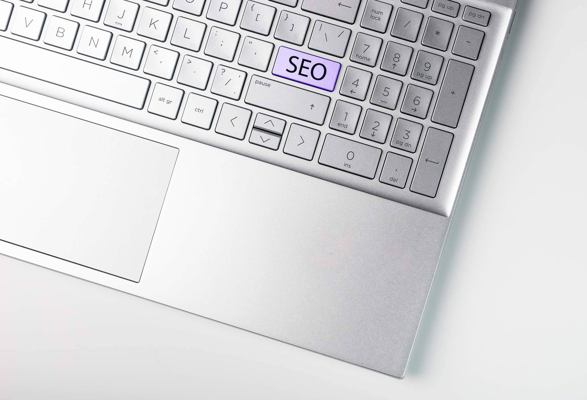 Cualquier negocio local debe tener una página web y posicionamiento SEO local, ¿por qué?