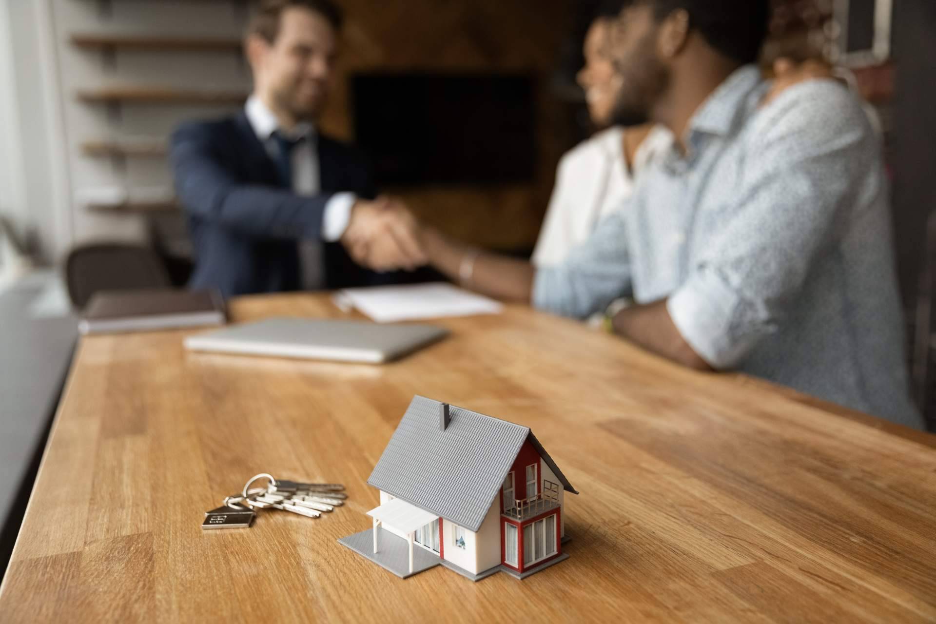 Contar con un abogado inmobiliario para solicitar una hipoteca es imprescindible