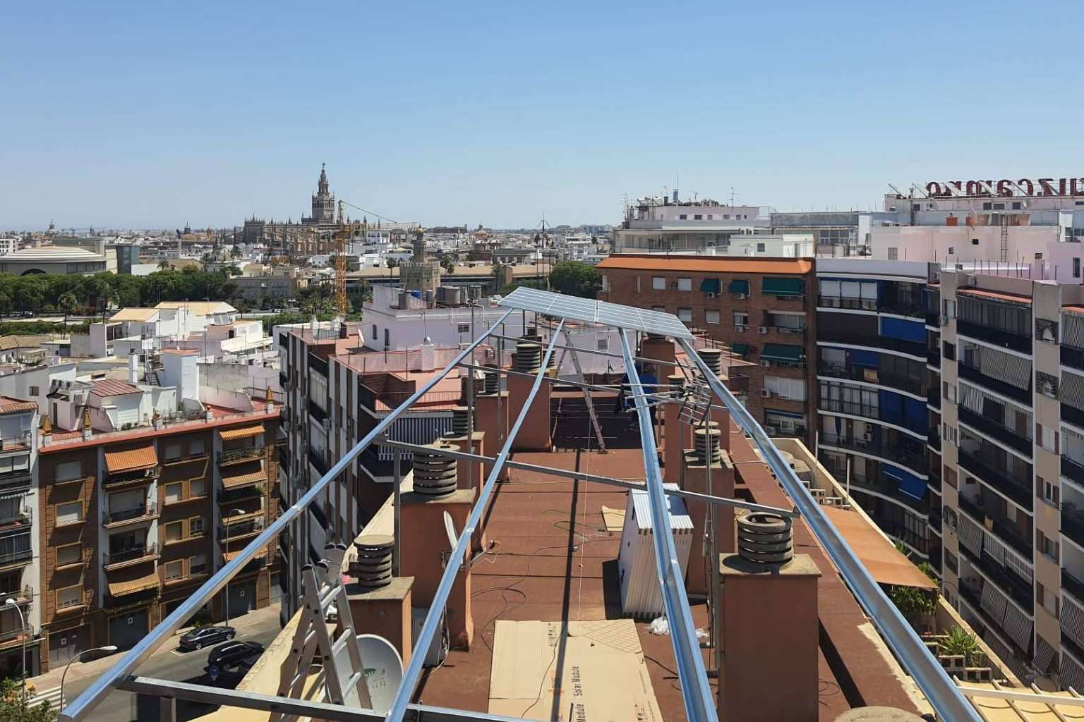 Subvenciones de hasta 100% para autoconsumo en Comunidades de Vecinos en Andalucía. Los pasos para solicitar la de la comunidad