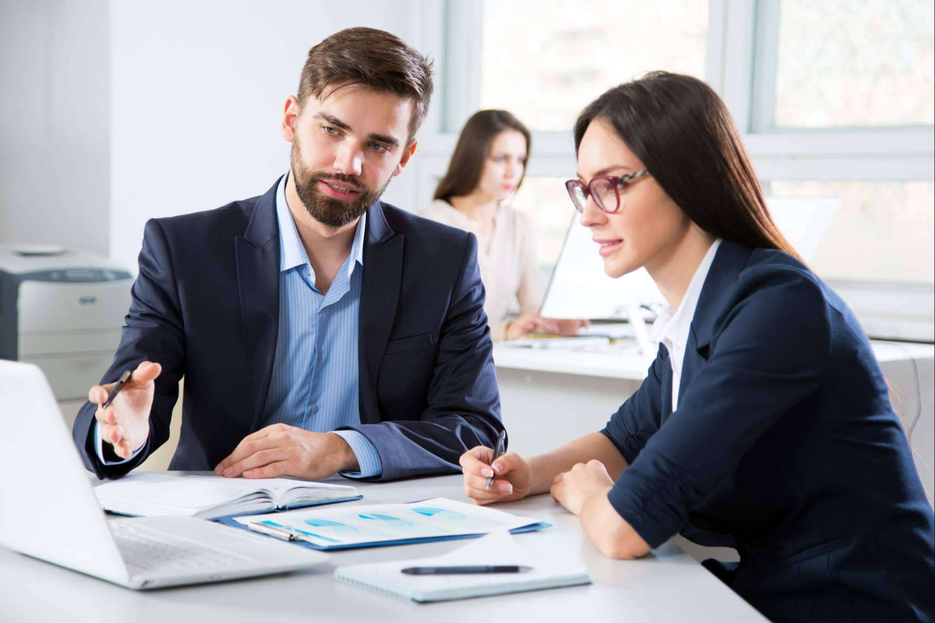 ¿Por qué es importante formarse en recursos humanos? Con IOE Business School