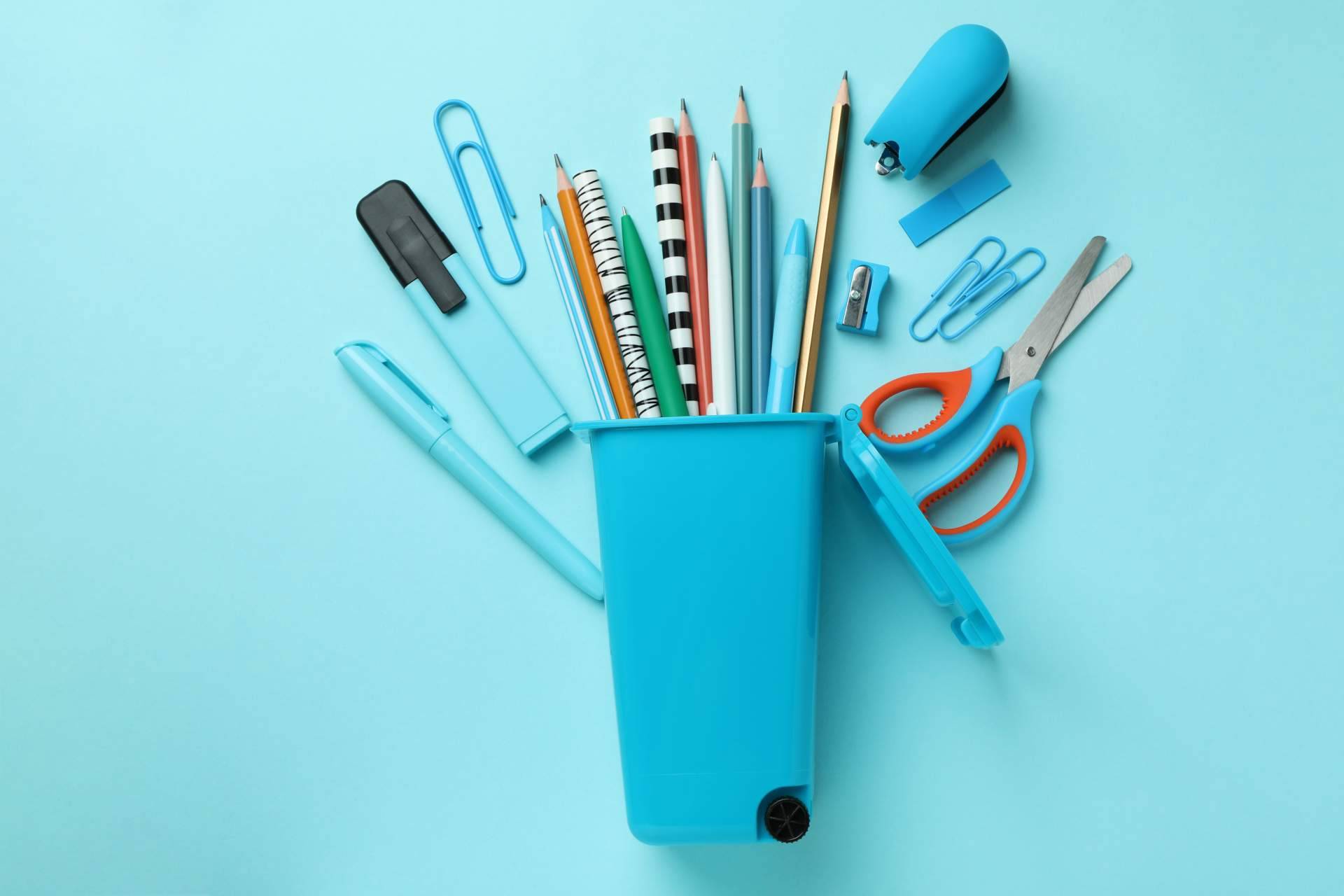 Materialescolar.es ofrece todos los productos de papelería para opositores