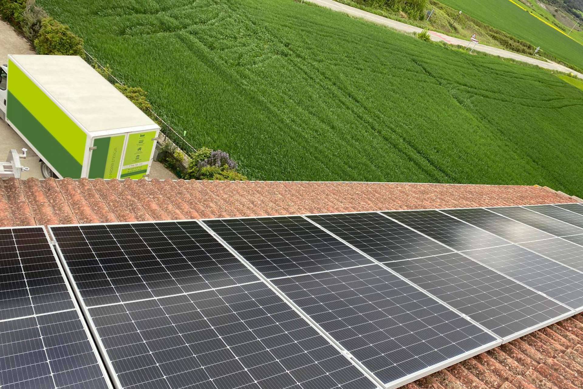 Beneficios del autoconsumo solar, por SolarTRES60