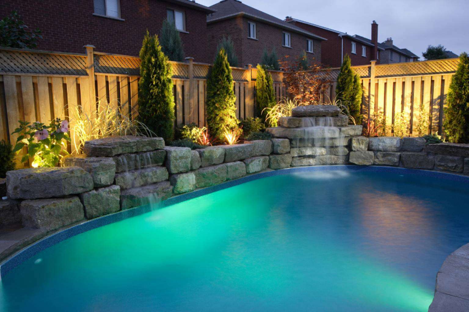 Amplio catálogo de luces para piscina en Warmpool