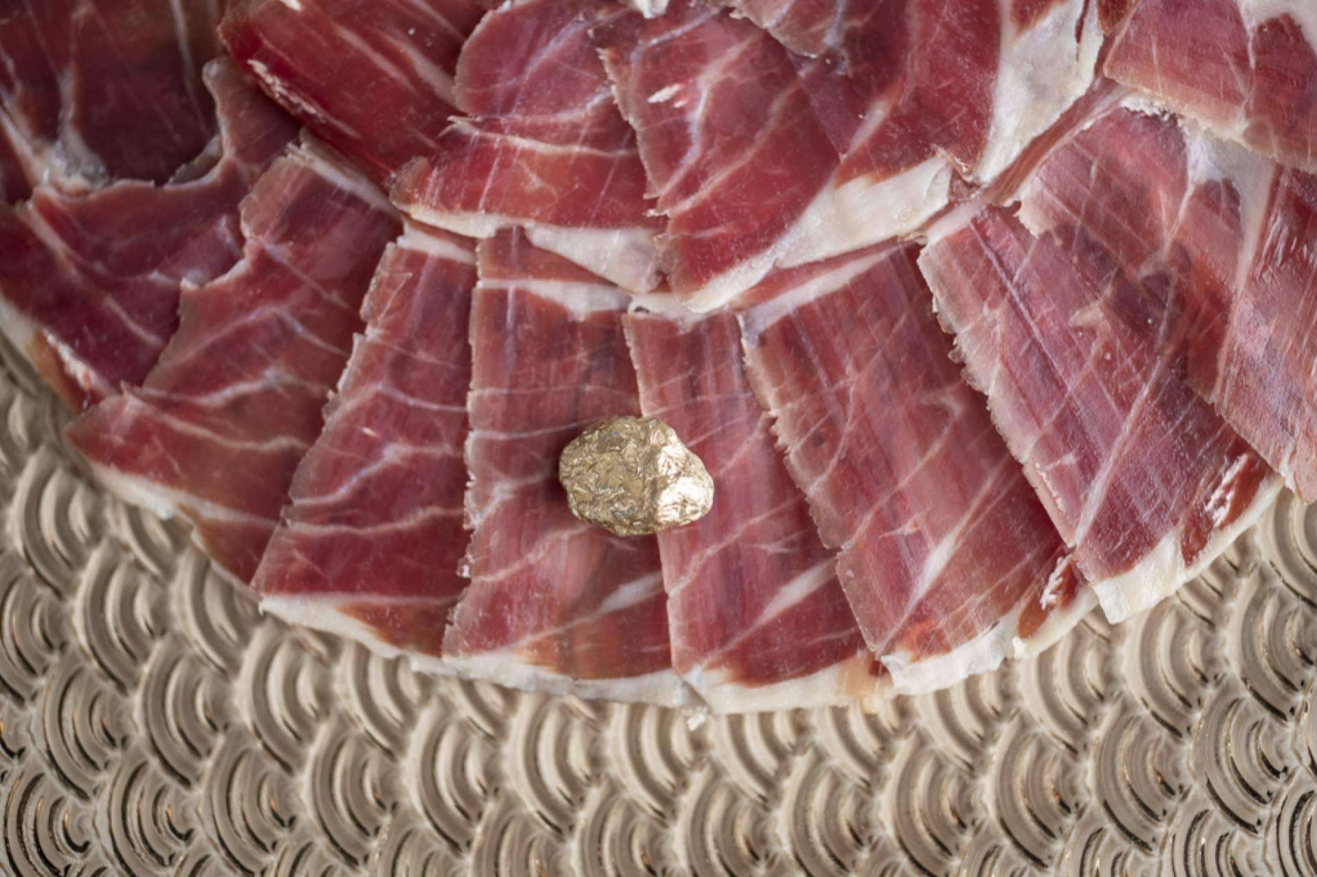 Maestros Jamoneros es la empresa que ofrece el verdadero jamón de bellota 100 % ibérico y ecológico